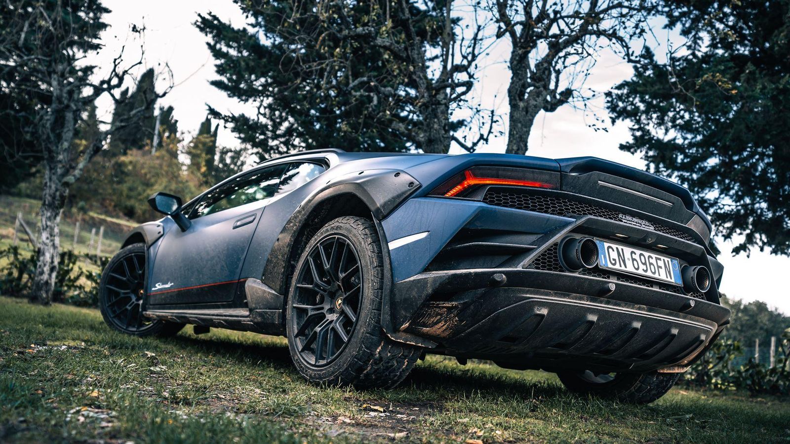 The Final Roar: Celebrating The V10 Lamborghini Huracán'S Italian Odyssey 12 651754 v2