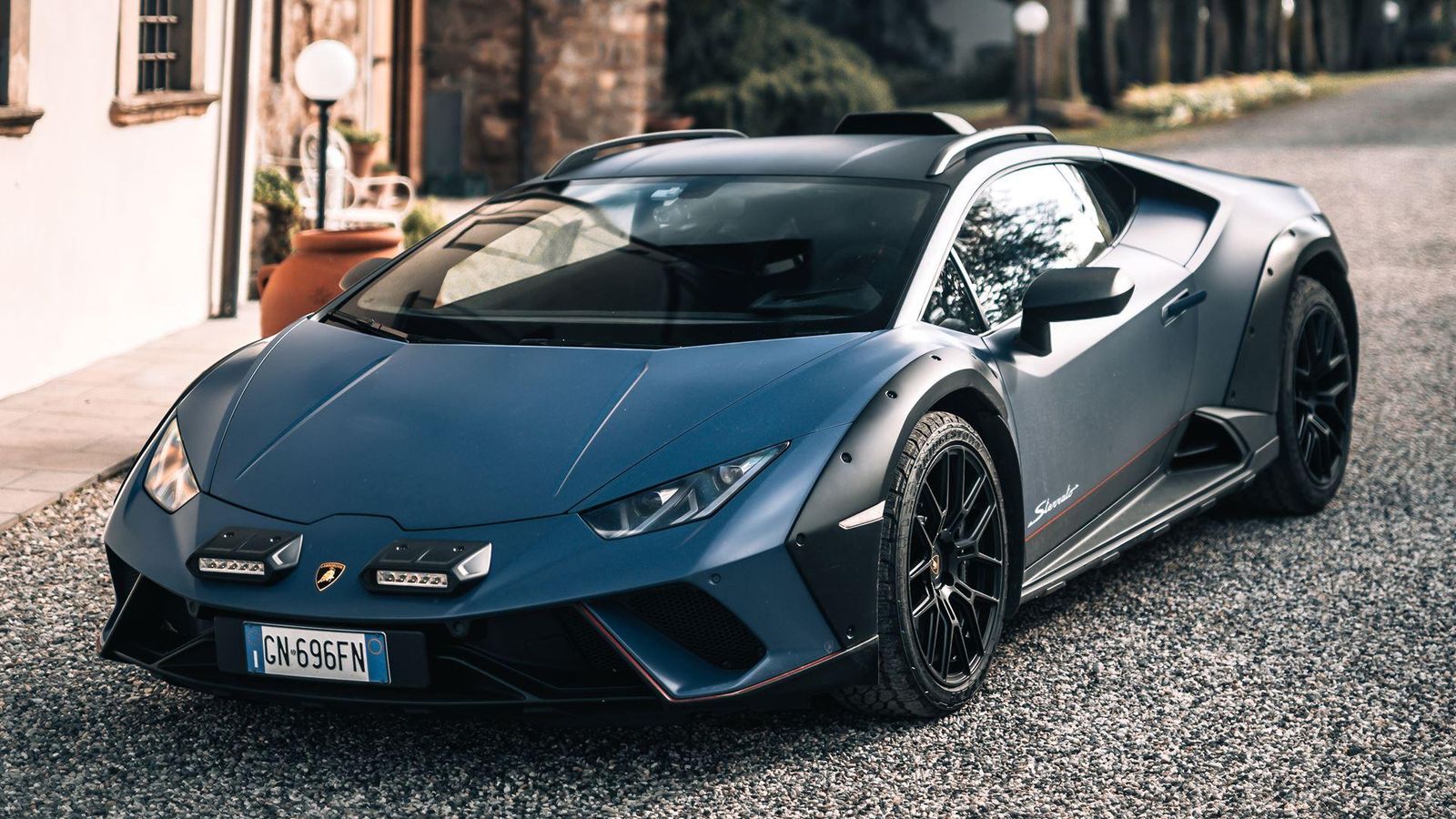 The Final Roar: Celebrating The V10 Lamborghini Huracán'S Italian Odyssey 13 651757 v2