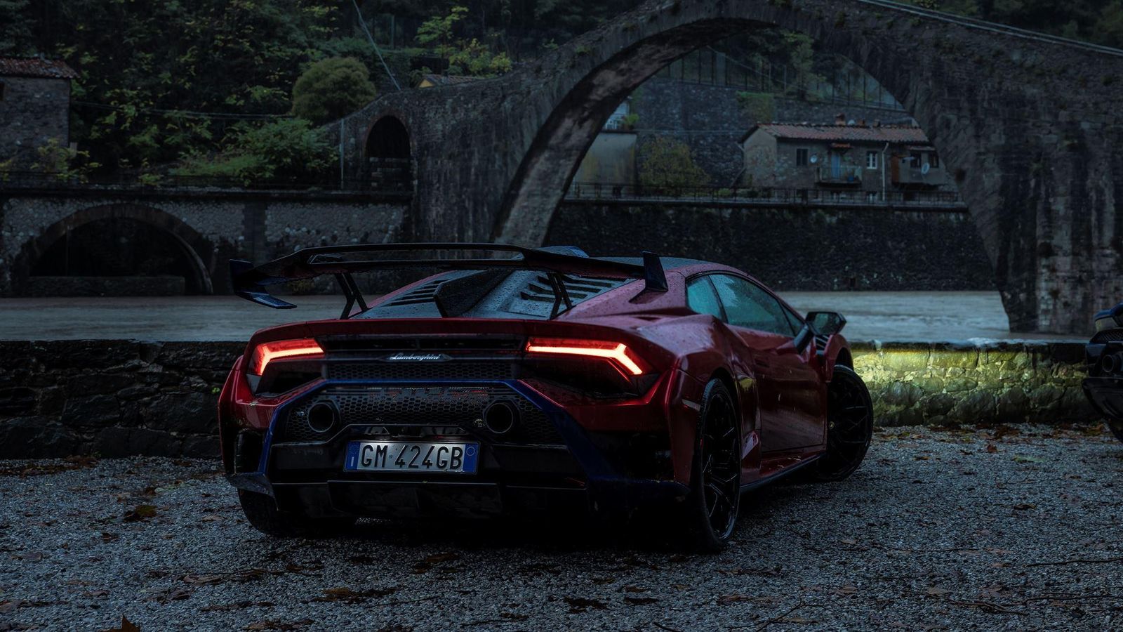 The Final Roar: Celebrating The V10 Lamborghini Huracán'S Italian Odyssey 32 651793 v2