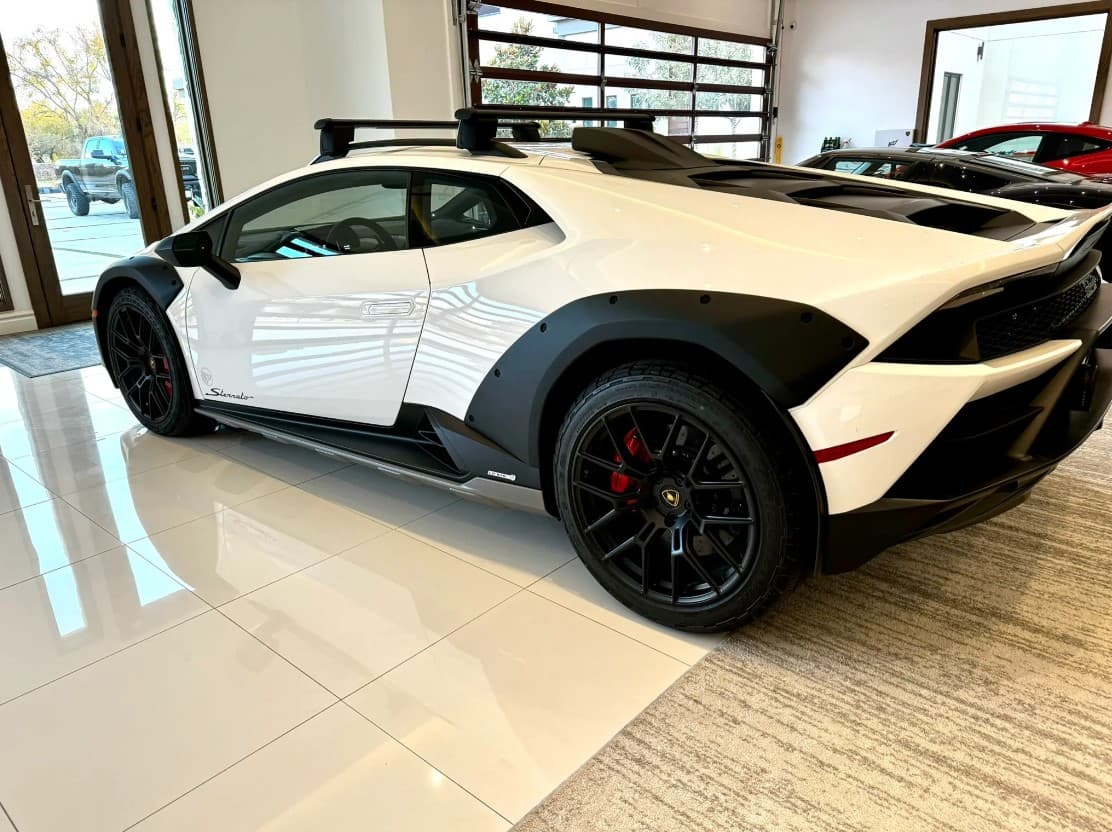 This 2023 Lamborghini Huracan Sterrato Sold For $358,000, A Price That Is Undeniably Exorbitant! 11 Screenshot 2 4