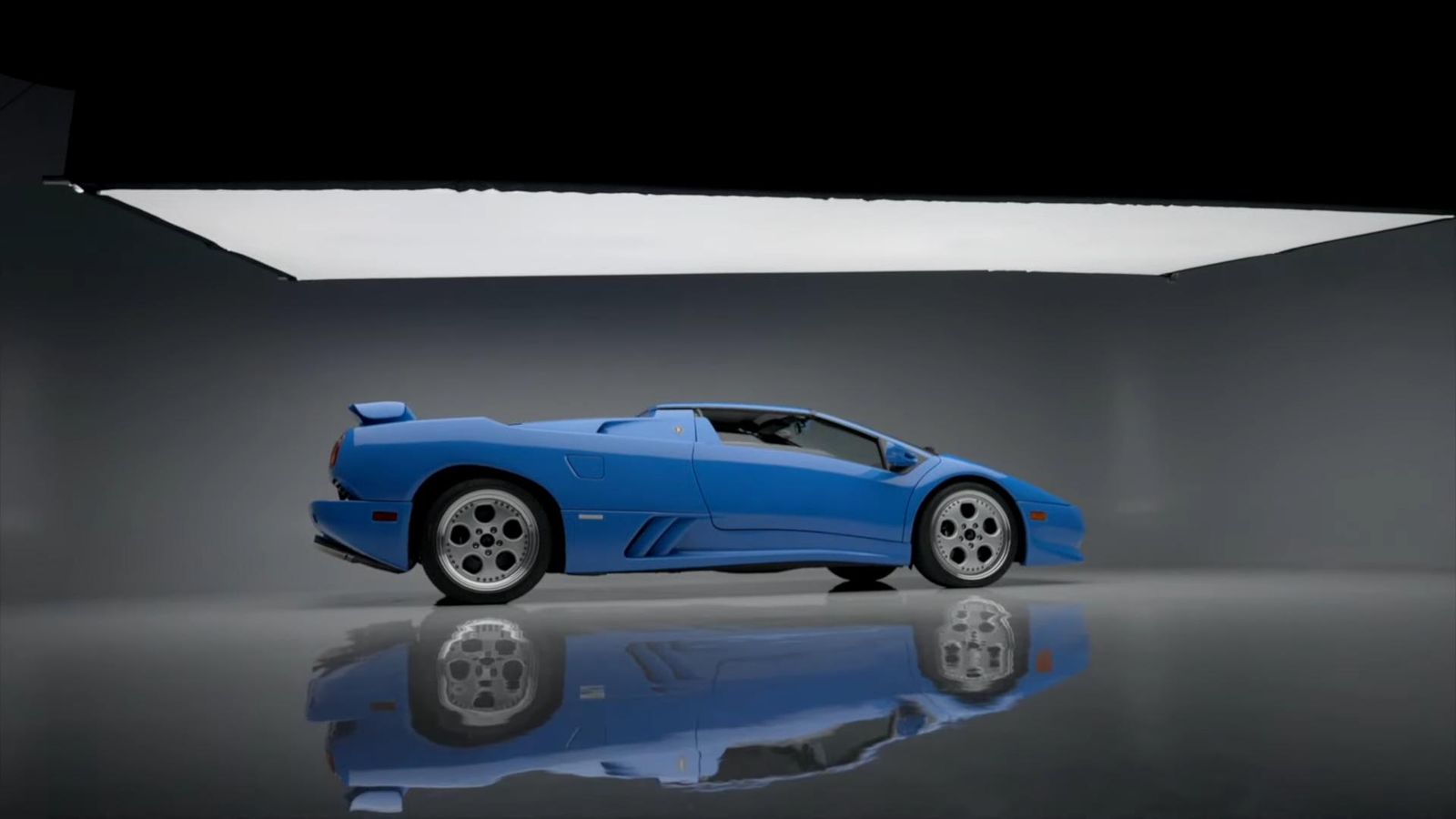 Donald Trump'S Lamborghini Diablo Sold For $1.1 Million: A Tale Of Luxury And Legacy 15 Vs youtube firstlook donaldjtrumps1997lamborghinidiablovt barrett jackson2024scottsdaleauction 022