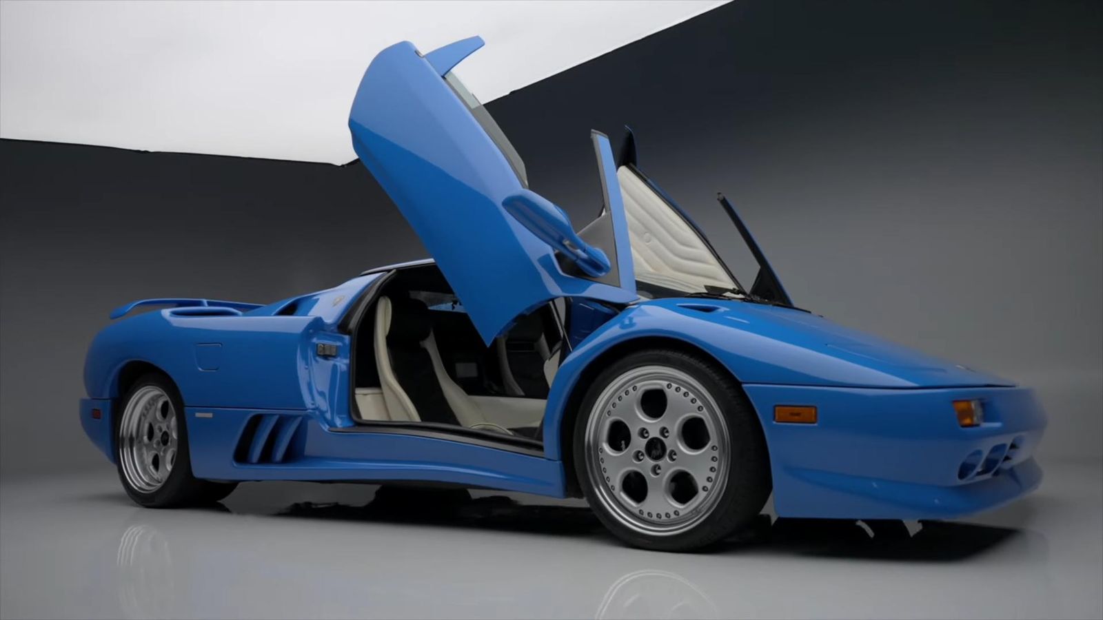 Donald Trump'S Lamborghini Diablo Sold For $1.1 Million: A Tale Of Luxury And Legacy 11 Vs youtube firstlook donaldjtrumps1997lamborghinidiablovt barrett jackson2024scottsdaleauction 228