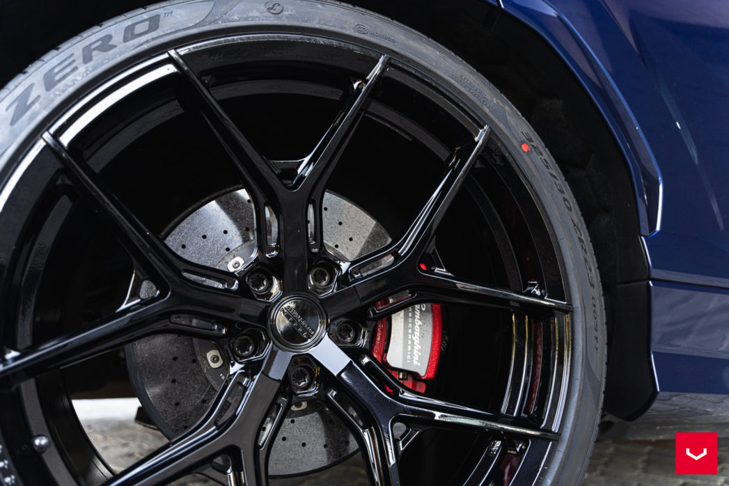 Mansory Incorporates Vossen Wheels Into Their Newest Urus Upgrade Package! 5 Lamborghini urus hybrid forged series hf 5 © vossen wheels 2022 79 1047x698 1