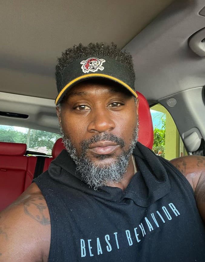 The Elite Drive: Nfl Players Lamborghini Ownership Explored! 19 Screenshot 4 1