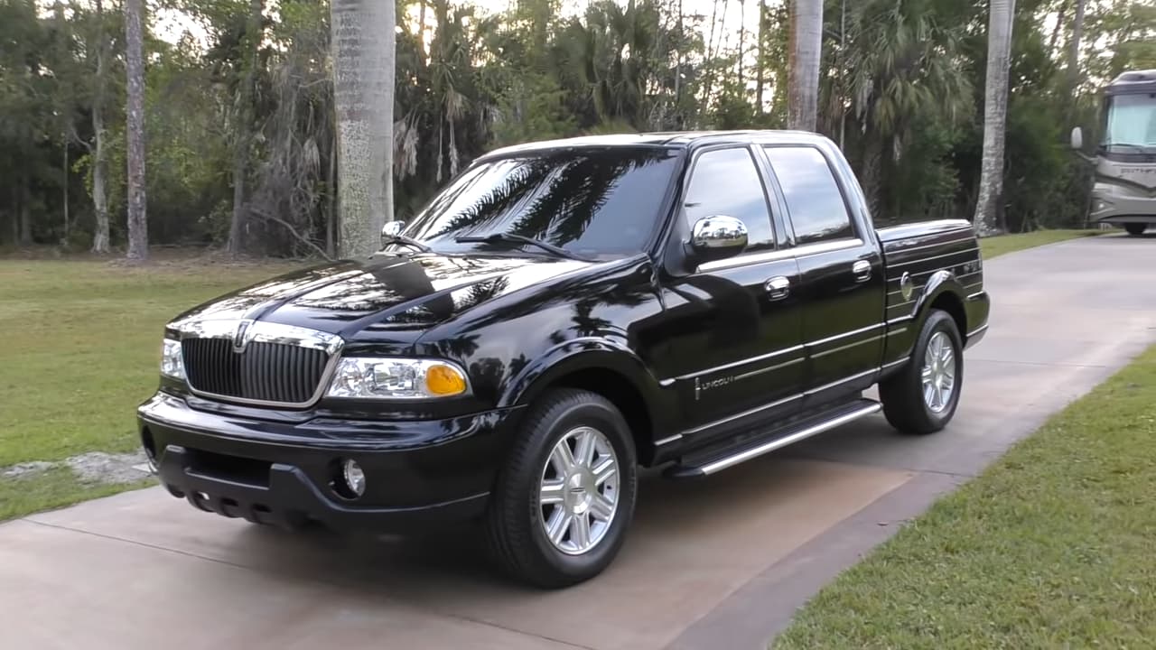 Inside Toby Keith Car Collection: A Journey Through His Incredible American Muscle And Luxury! 15 Vs youtube theveryunique2002lincolnblackwoodwillbeacollectible buthowcollectiblewillitbe 213