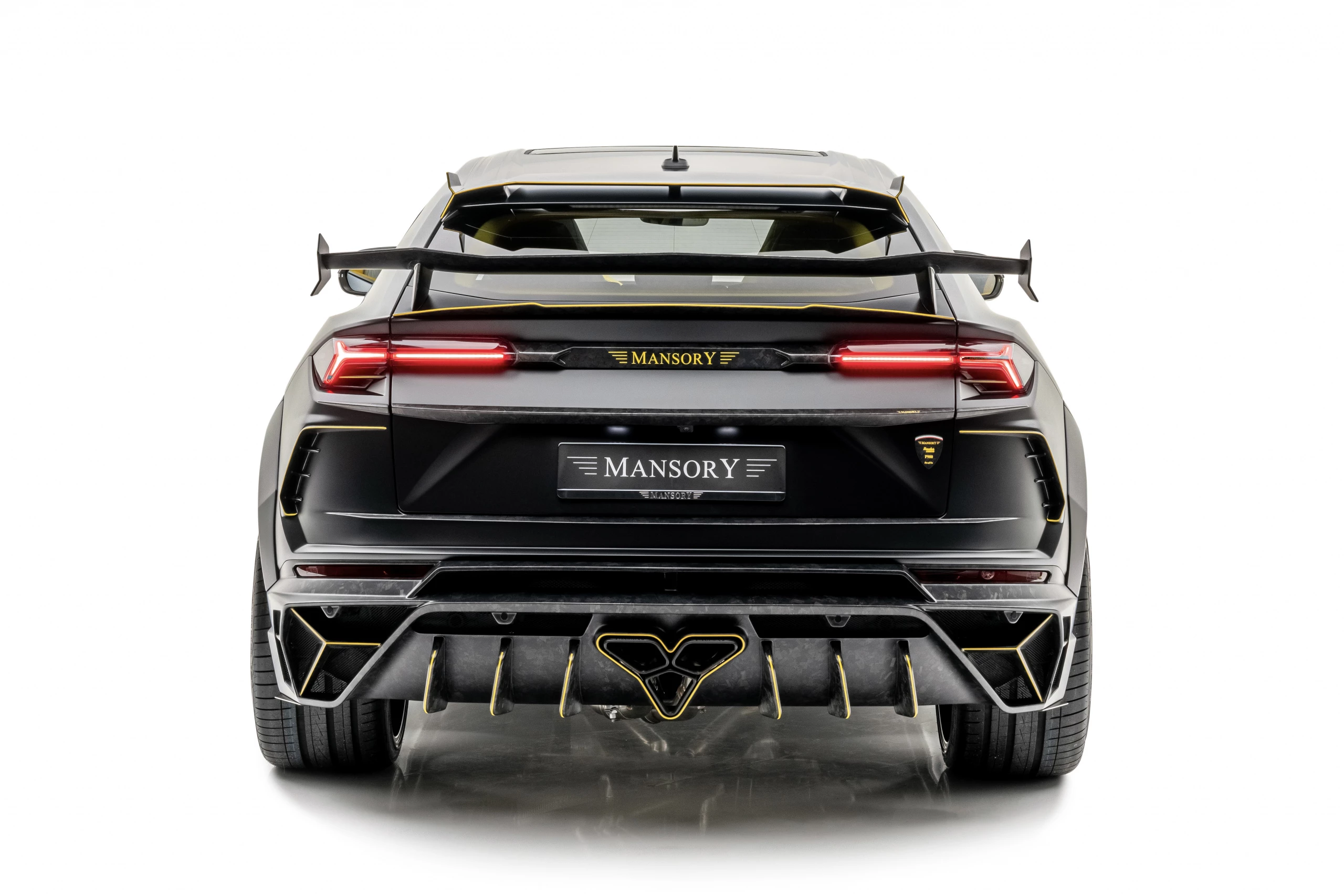 The Limited Edition Mansory Lamborghini Urus Venatus S - A 900 Hp Homage Or Overkill? 15 Tom03227 hdr