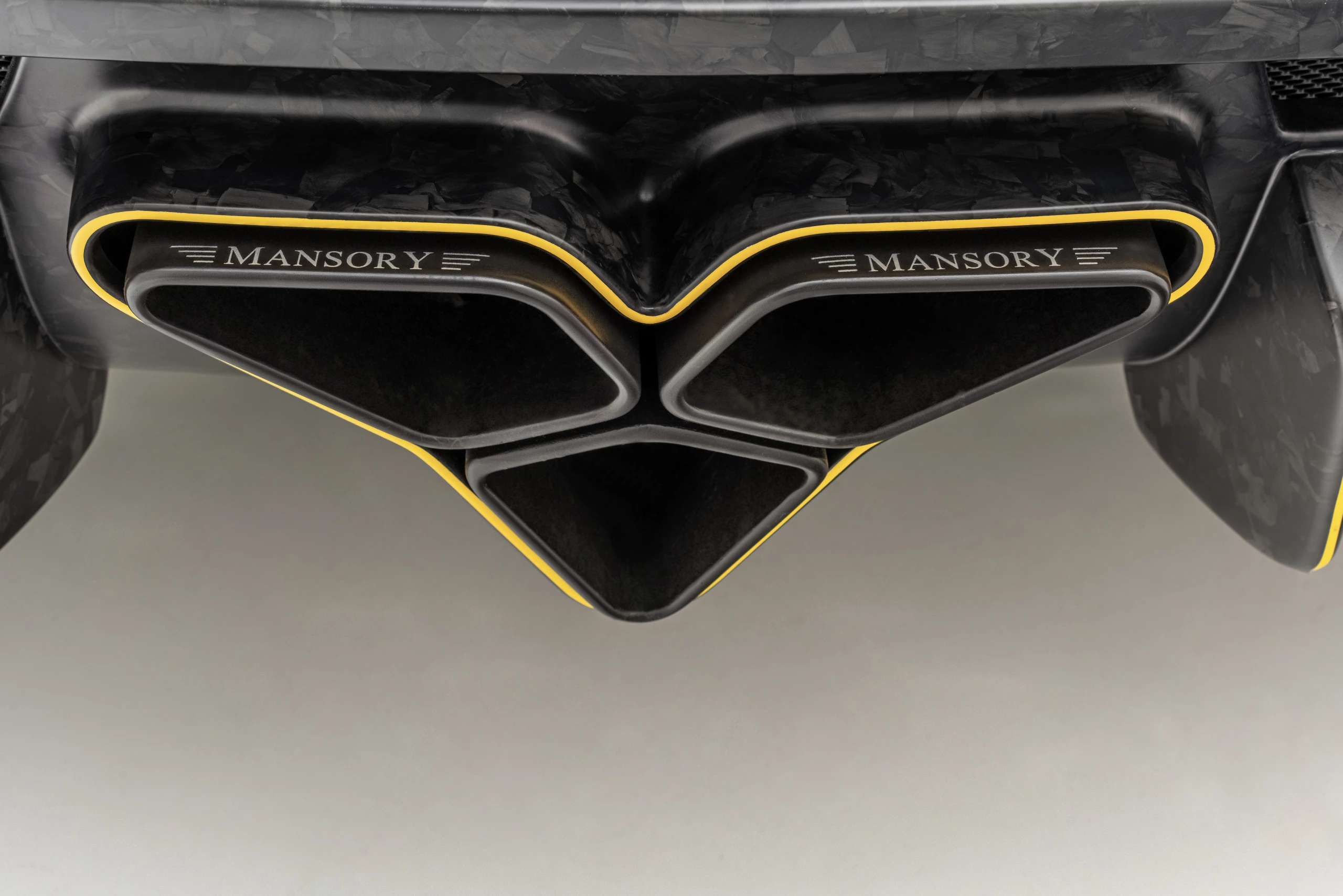The Limited Edition Mansory Lamborghini Urus Venatus S - A 900 Hp Homage Or Overkill? 13 Tom03428 hdr