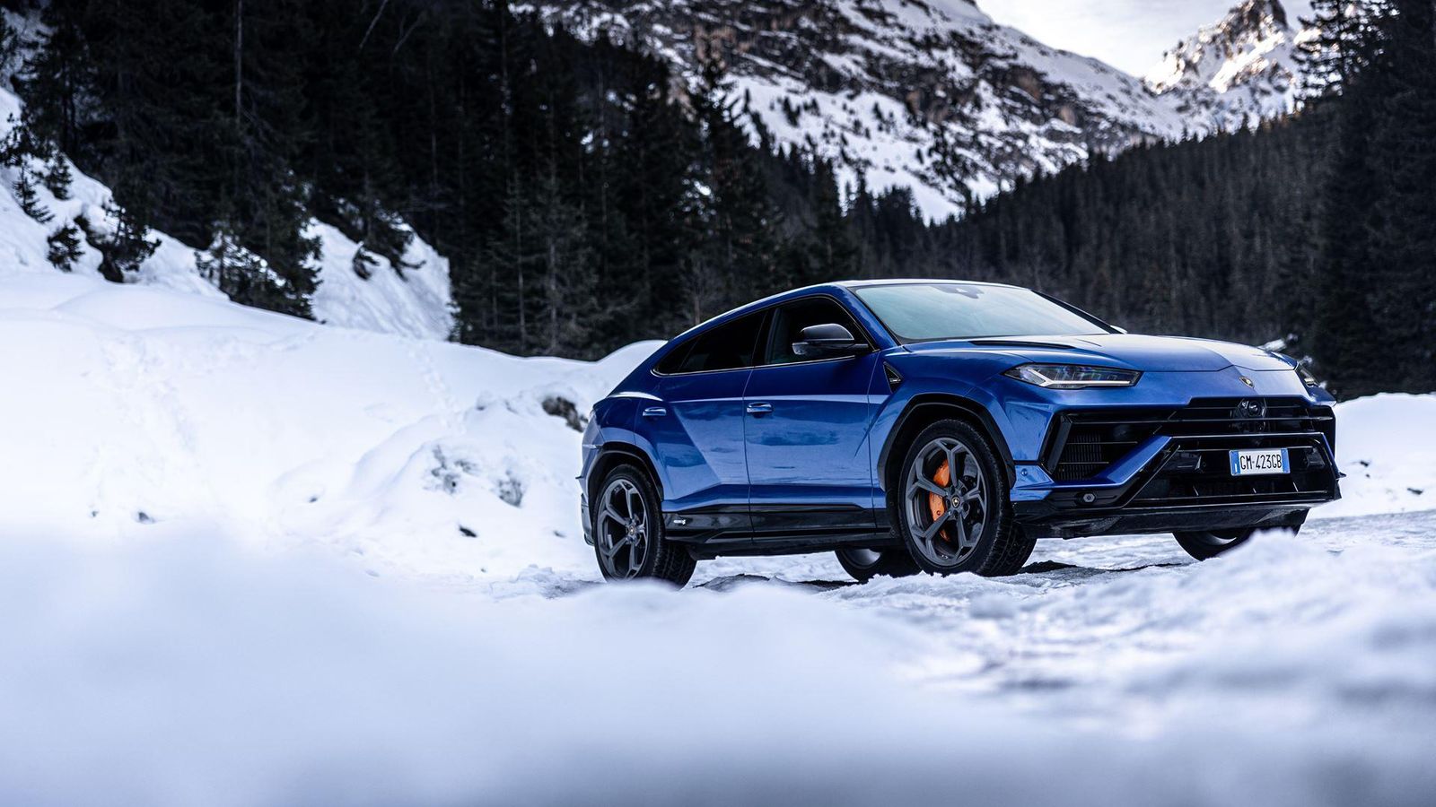 Lamborghini'S Alpine Adventure: The Urus S And Huracán Sterrato Enjoy The Wild Outdoor Lifestyle In The Snowy Alps 18 652497 v2