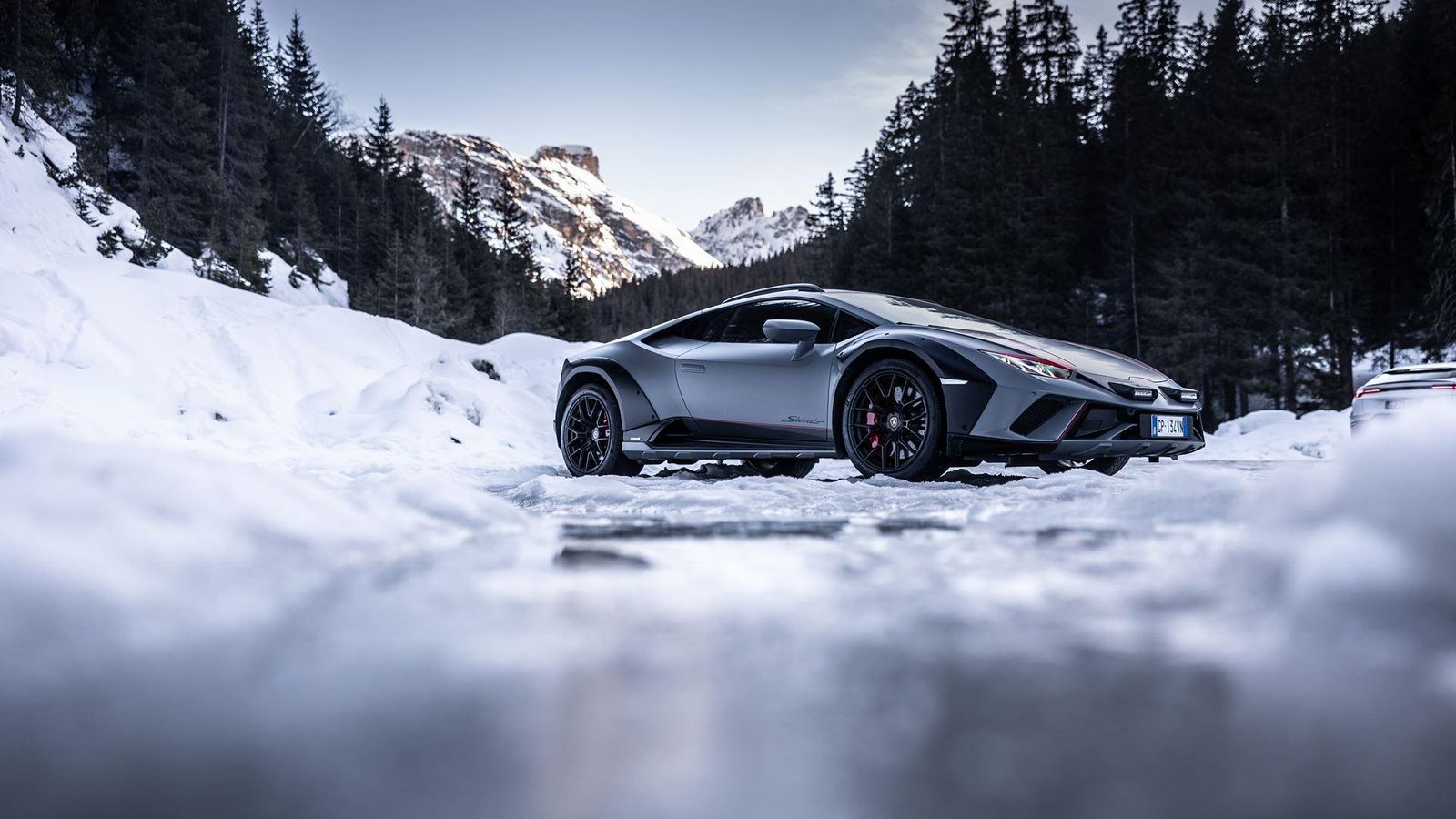 Lamborghini'S Alpine Adventure: The Urus S And Huracán Sterrato Enjoy The Wild Outdoor Lifestyle In The Snowy Alps 21 652514 v2