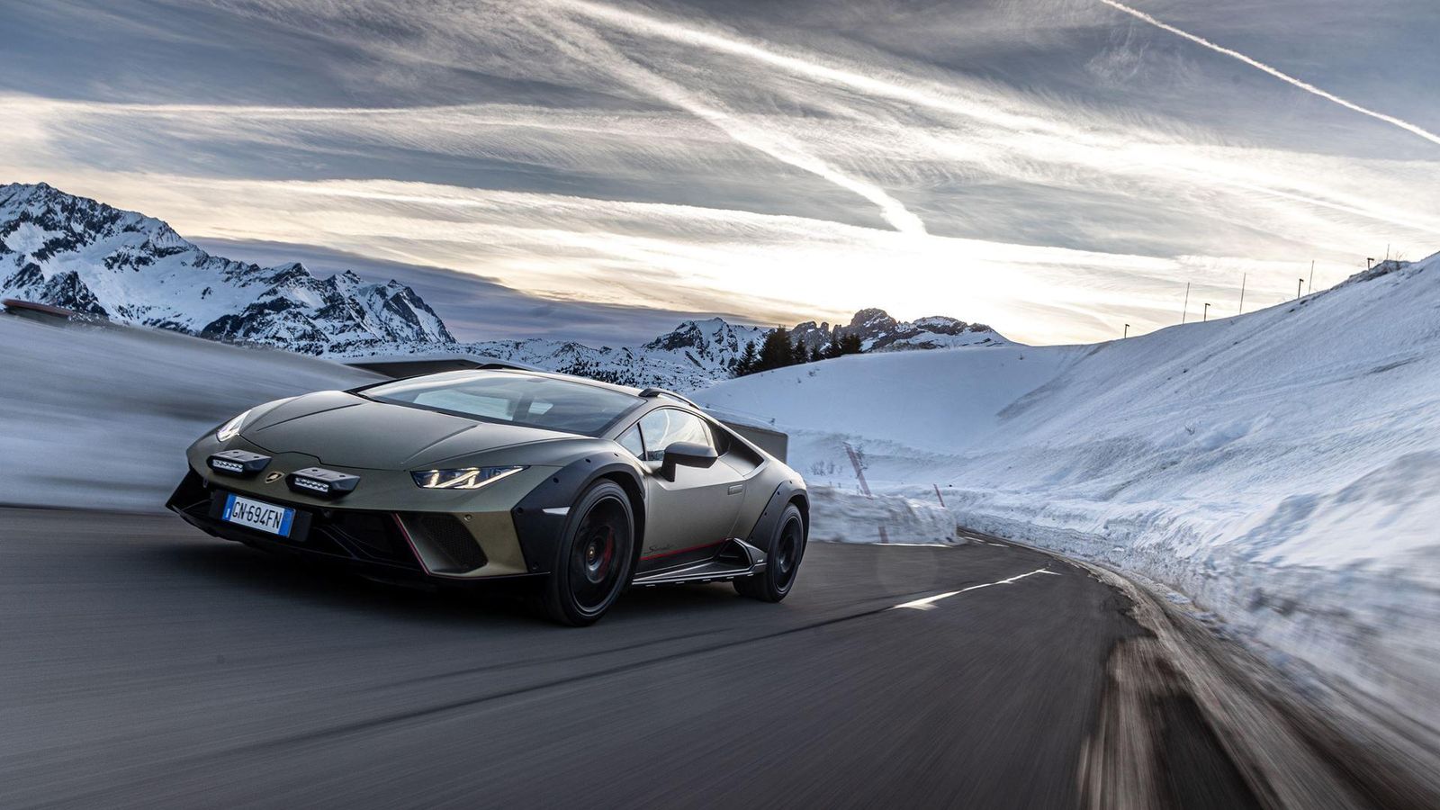 Lamborghini'S Alpine Adventure: The Urus S And Huracán Sterrato Enjoy The Wild Outdoor Lifestyle In The Snowy Alps 11 652531 v2