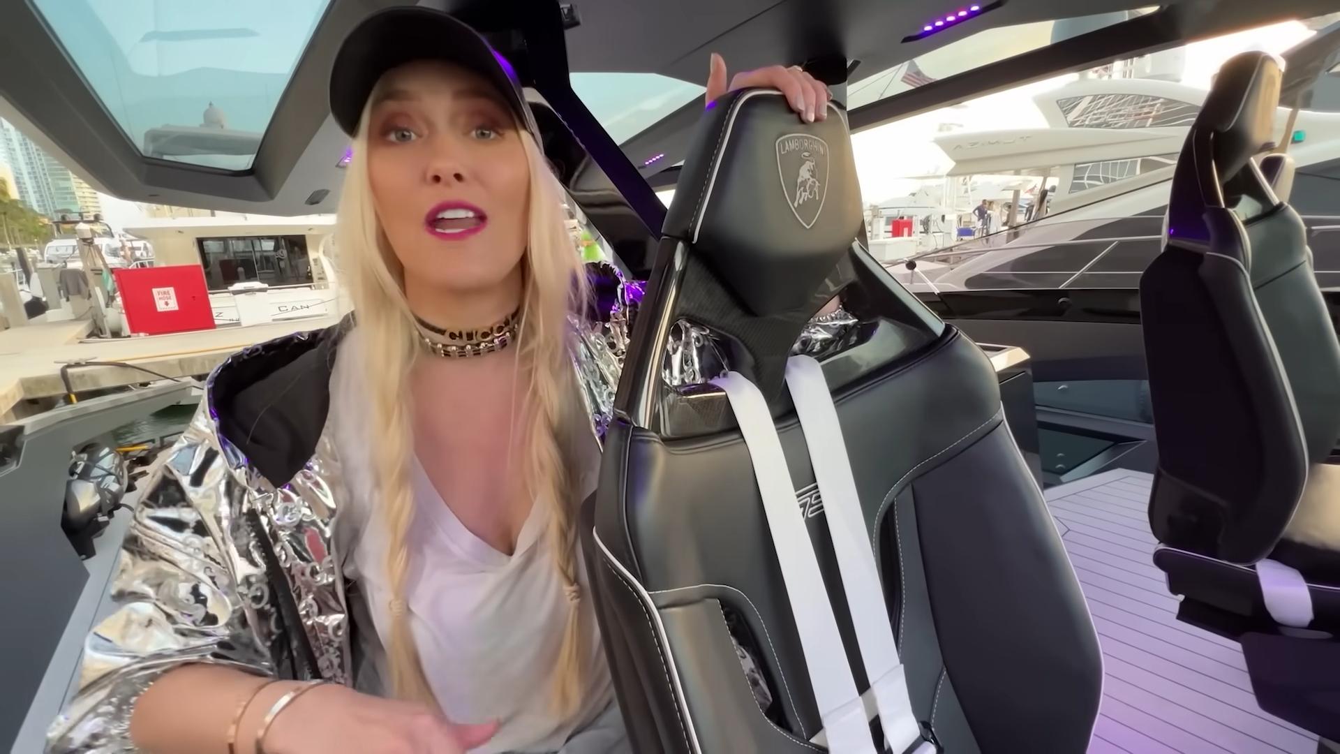 Vs youtube insideworldsfirst4mlamborghiniyacht 822