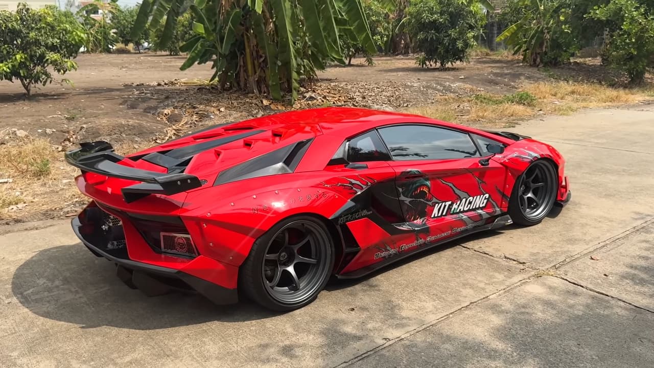This Awe-Inspiring Lamborghini Aventador Svj Replica From Thailand Is Made From The Cheapest Material &Amp; Parts Available 5 Vs youtube vr4lamboreplicainbangkokhondaaccordconversion 018