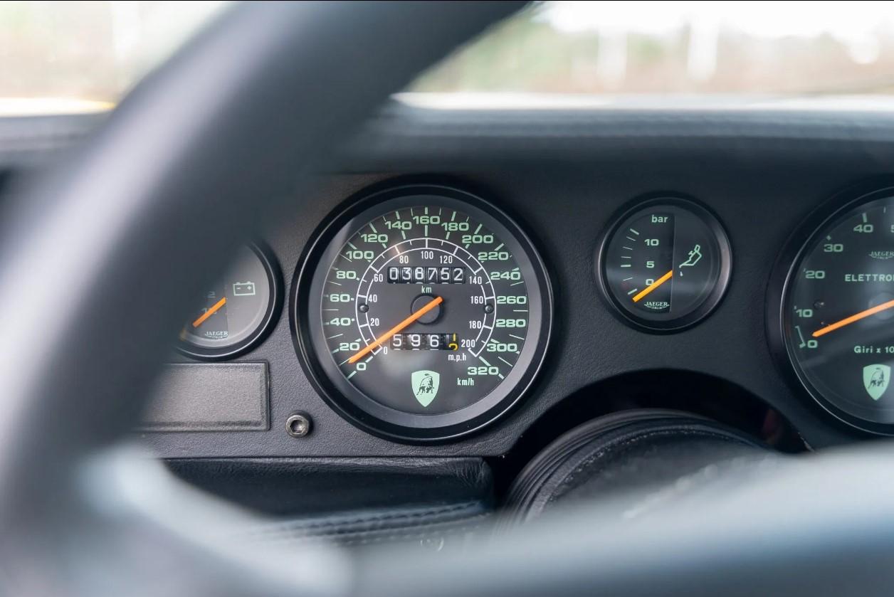 Rare Opportunity: 1989 Lamborghini Countach 25Th Anniversary Edition With Low Mileage Up For Auction 11 Screenshot 12