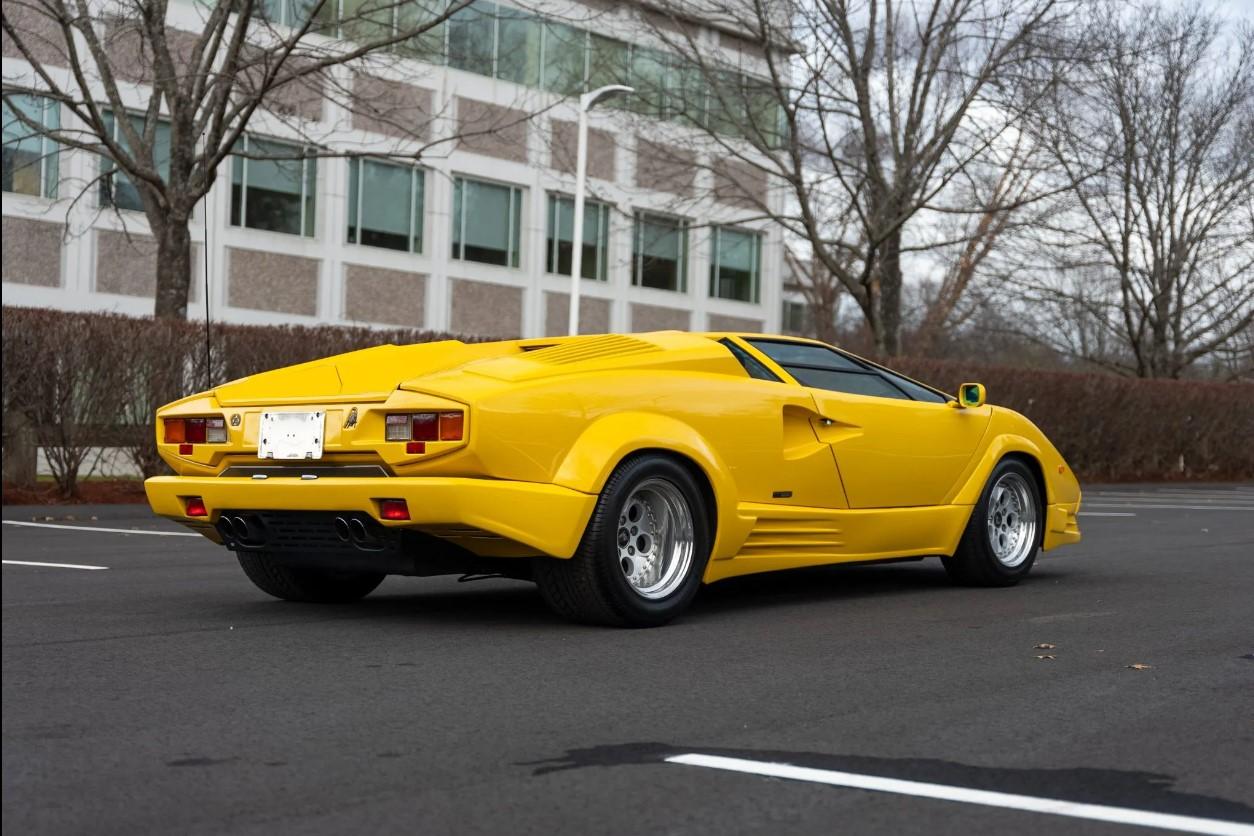 Rare Opportunity: 1989 Lamborghini Countach 25Th Anniversary Edition With Low Mileage Up For Auction 5 Lamborghini countach 25th anniversary edition