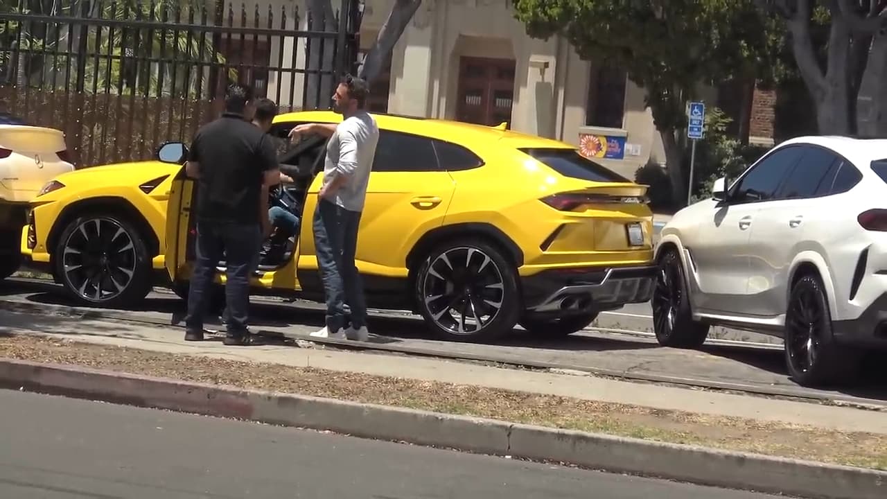 Vs youtube benaffleckssonsamuelcrasheslambointobmw 2314