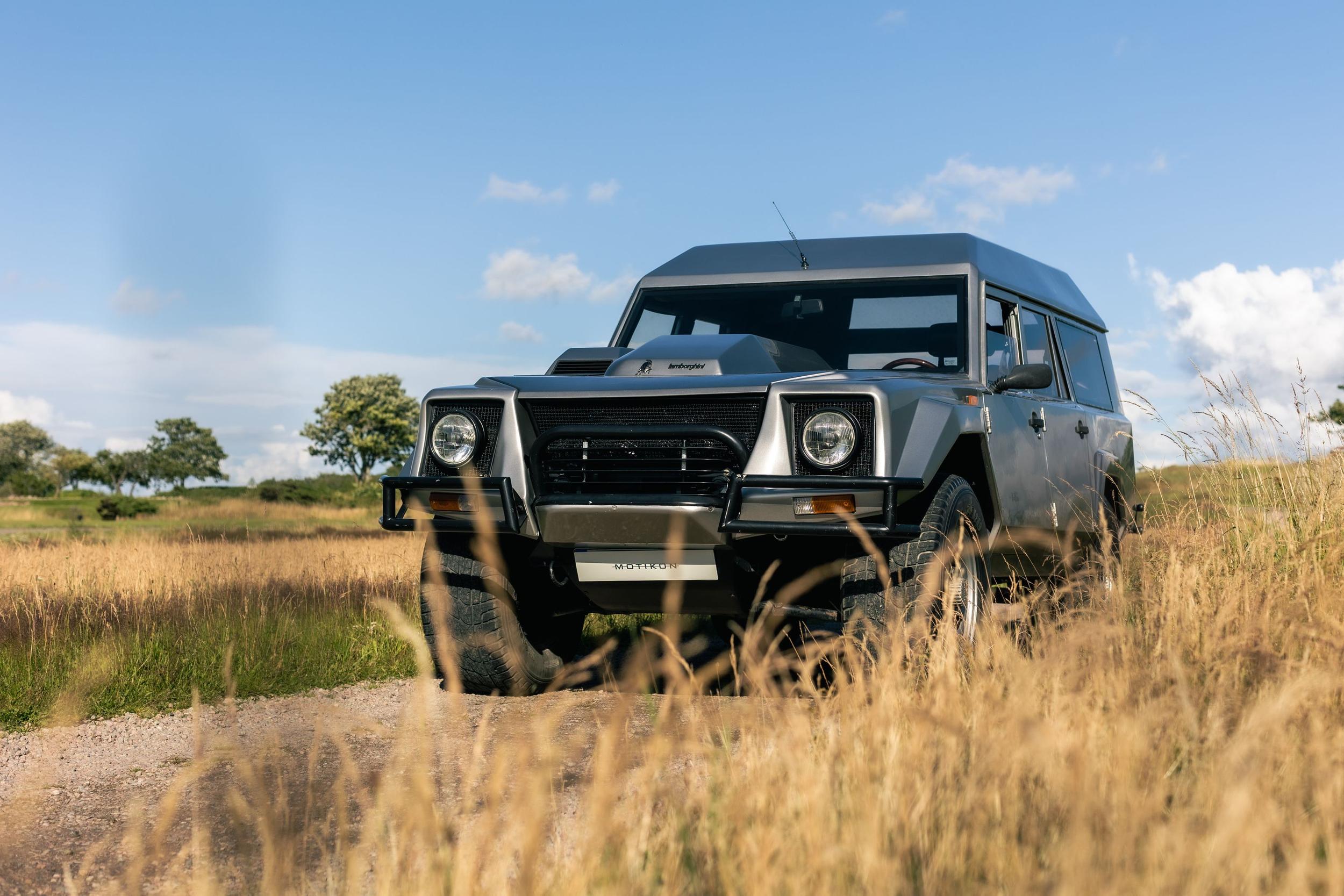 Lamborghini lm002 wagon