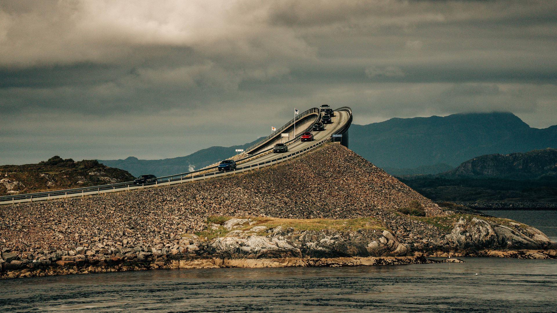 Lamborghini Urus S At Esperienza Avventura Norway: Experience The Breathtaking Journey Through The Fjords With Our Mega Image Gallery 11 559522 v1 1