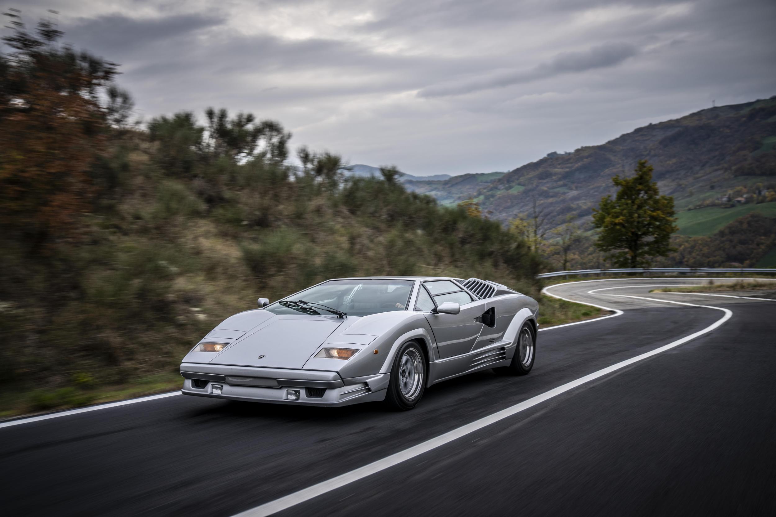 Download Stunning 1989 Lamborghini Countach 25Th Anniversario Wallpaper Collection 14 603209 scaled