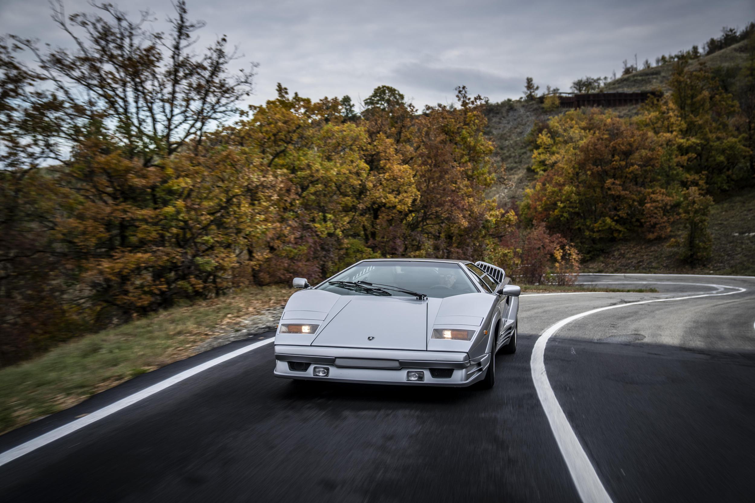 Download Stunning 1989 Lamborghini Countach 25Th Anniversario Wallpaper Collection 5 603212 scaled