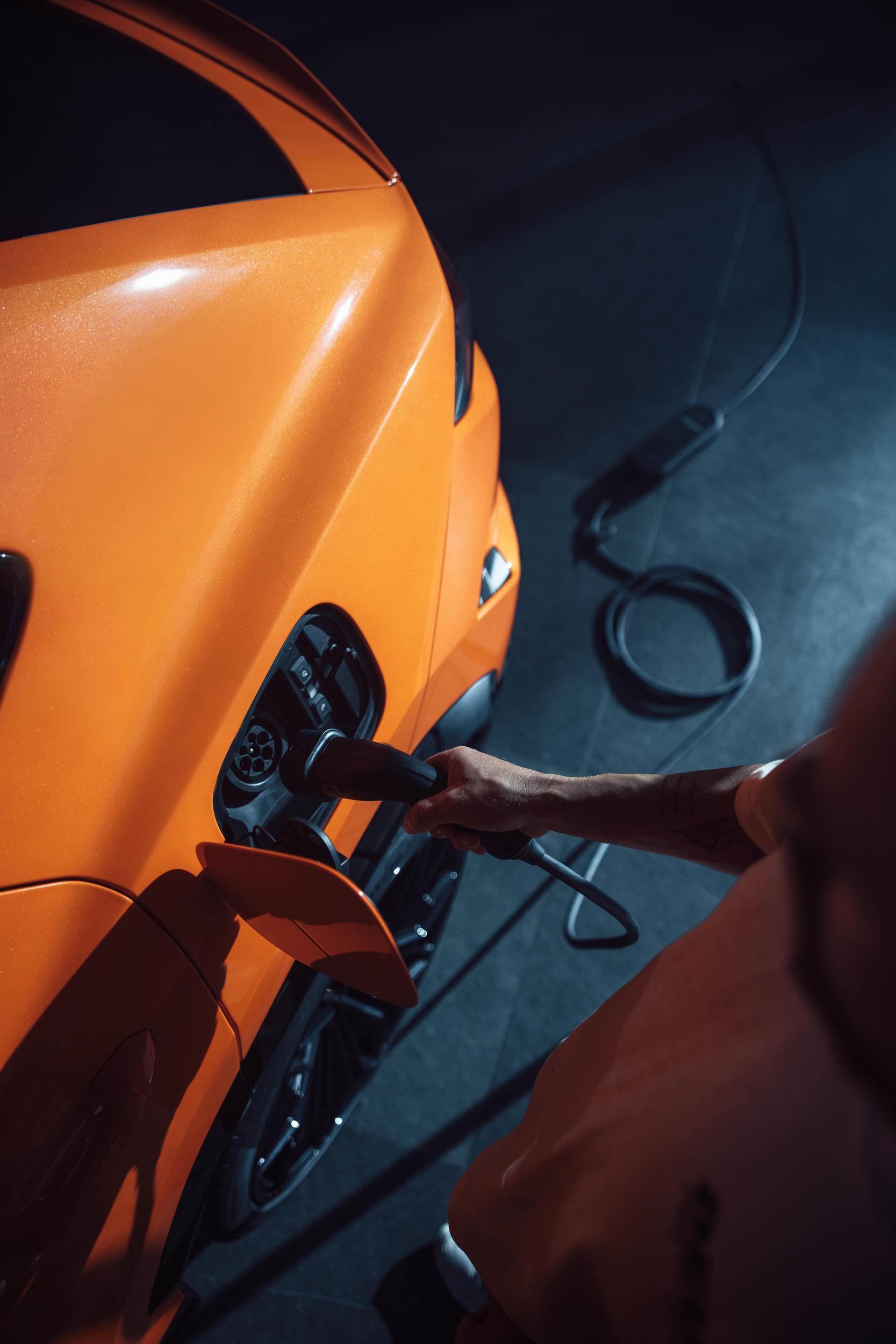 Enjoy The Stunning 2025 Lamborghini Urus Se Wallpapers Collection: Available For Download! 8 653094 scaled