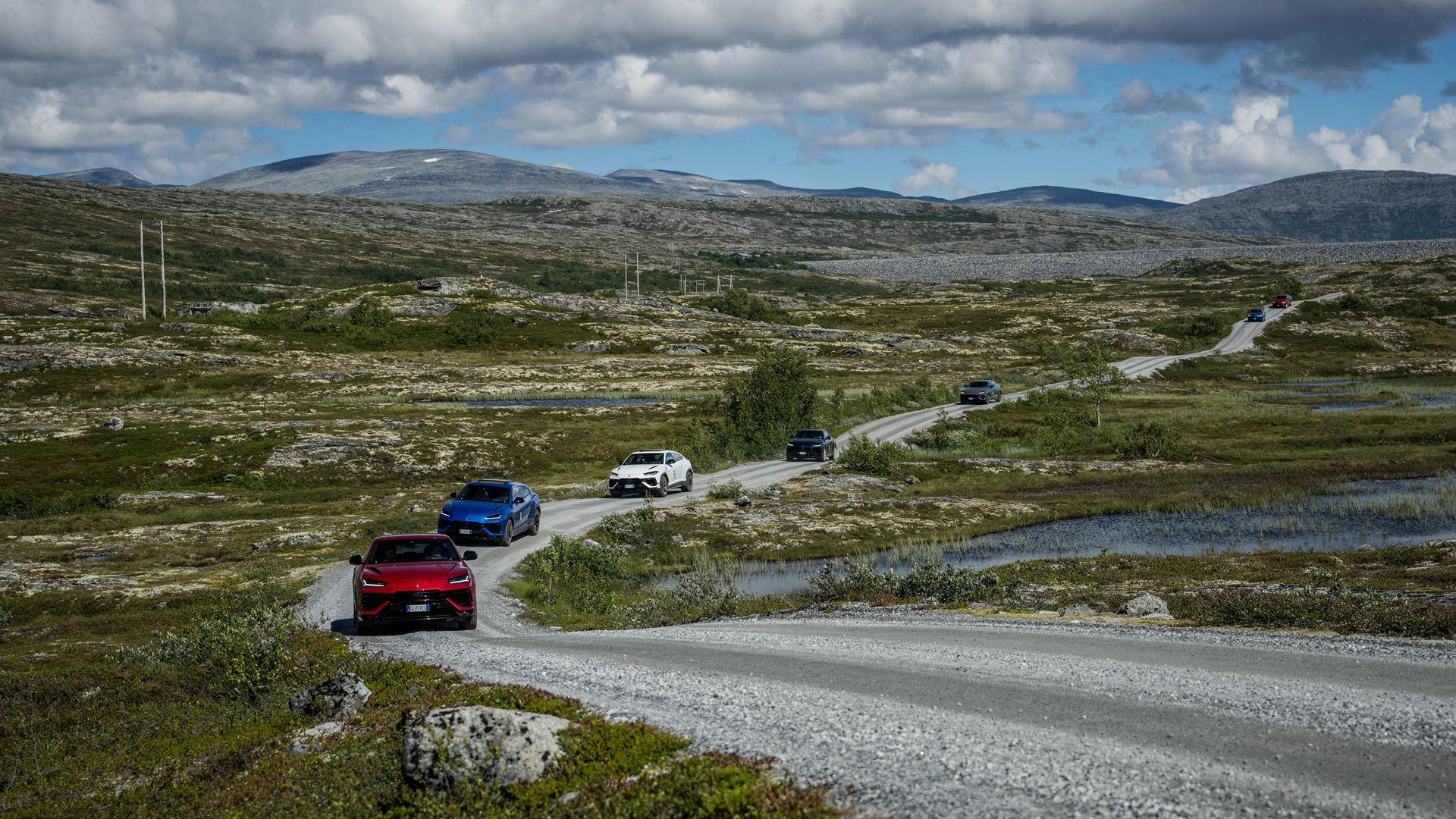 Lamborghini Urus S At Esperienza Avventura Norway: Experience The Breathtaking Journey Through The Fjords With Our Mega Image Gallery 57 654371 v2