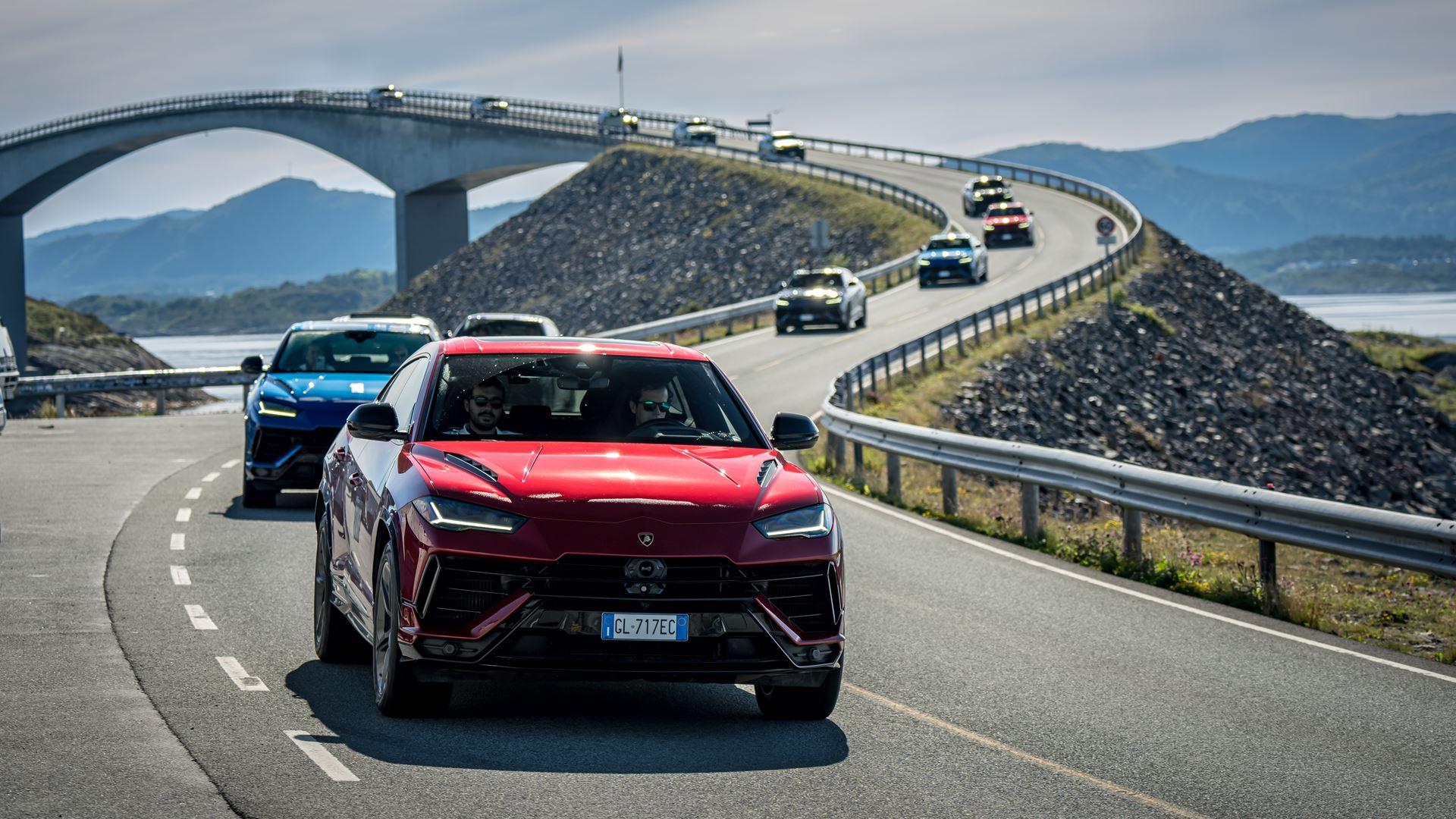 Lamborghini Urus S At Esperienza Avventura Norway: Experience The Breathtaking Journey Through The Fjords With Our Mega Image Gallery 55 654373 v2