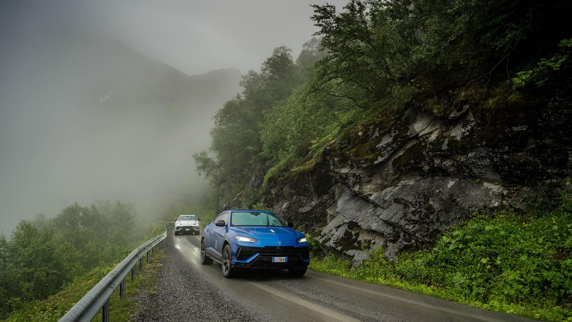 Lamborghini Urus S At Esperienza Avventura Norway: Experience The Breathtaking Journey Through The Fjords With Our Mega Image Gallery 23 654396 v2