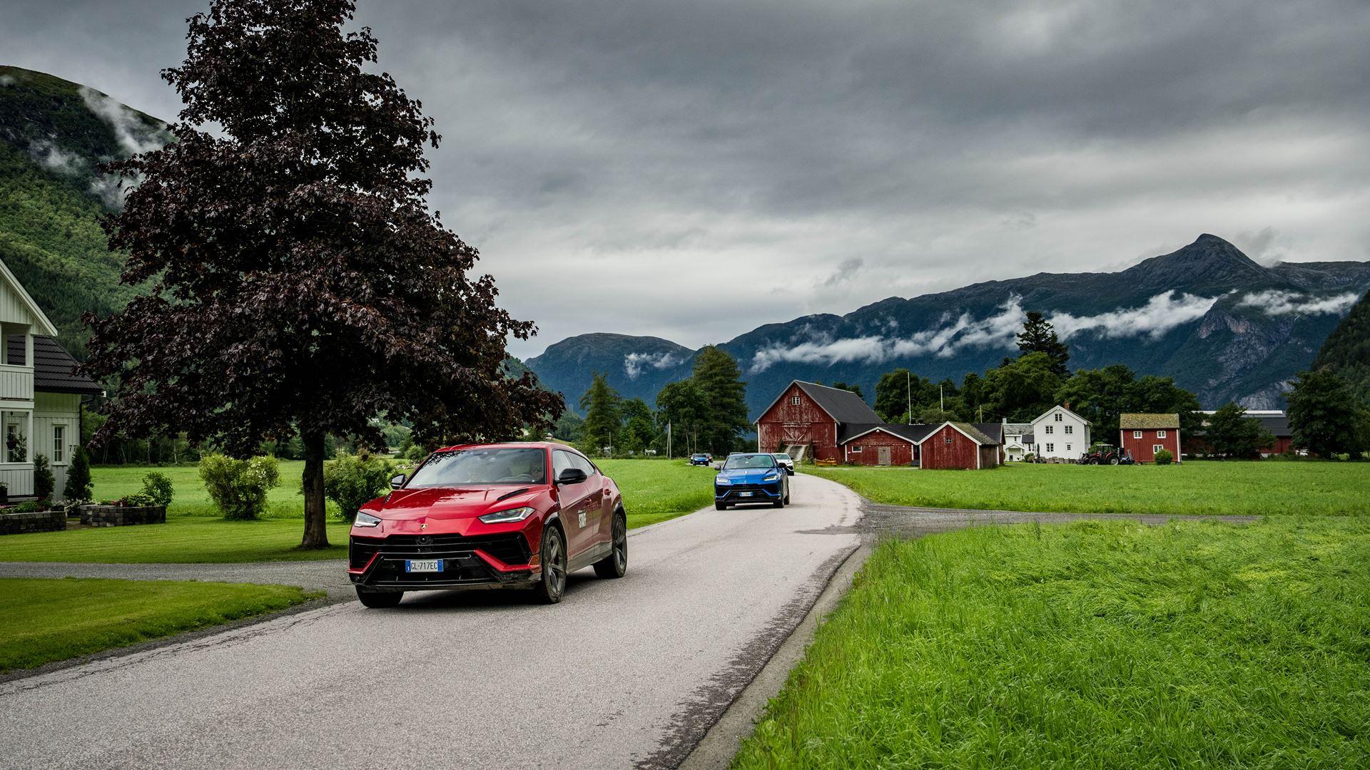 Lamborghini Urus S At Esperienza Avventura Norway: Experience The Breathtaking Journey Through The Fjords With Our Mega Image Gallery 58 654399 v3