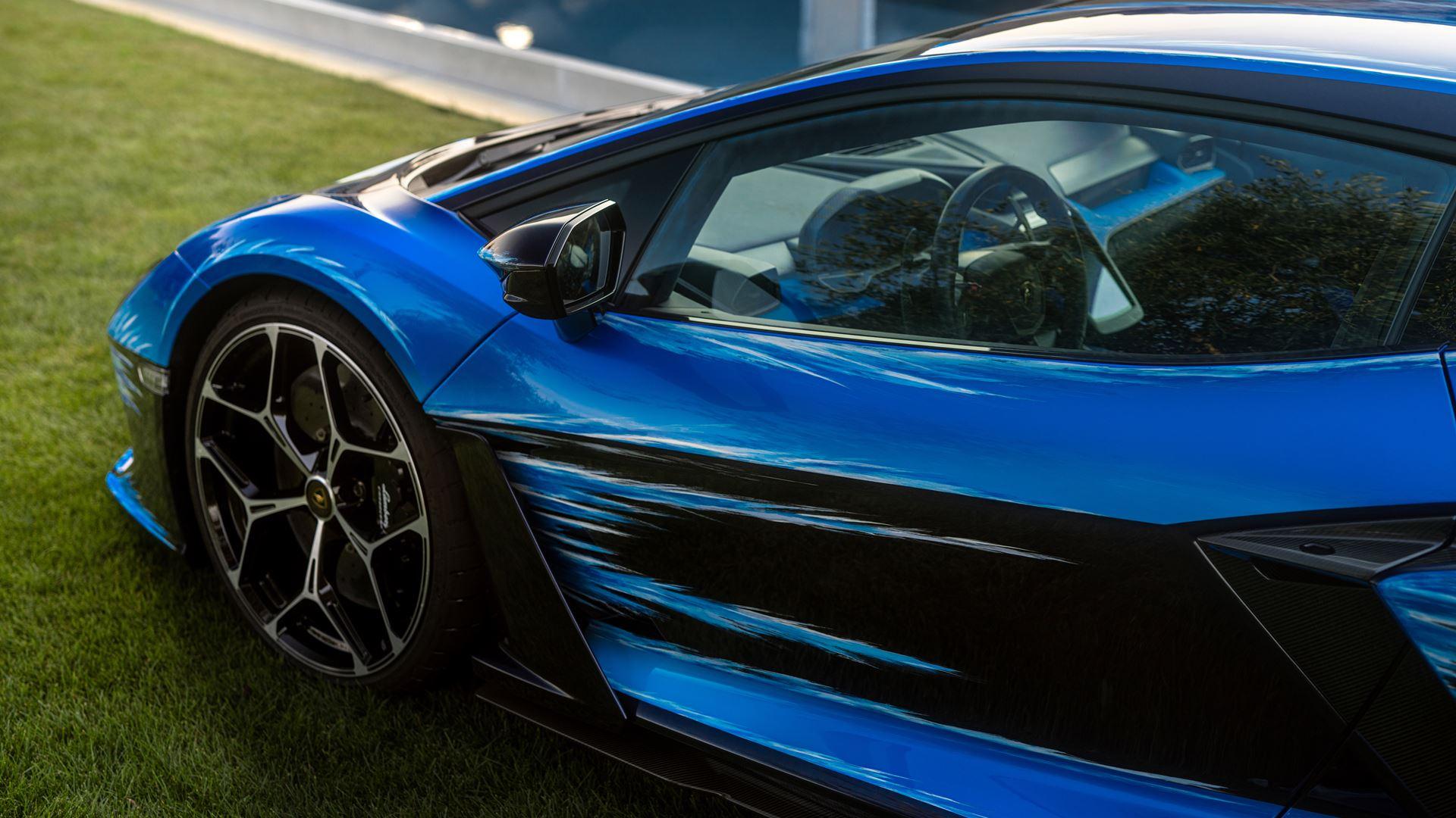 Lamborghini Revuelto Opera Unica One-Of-One Is A Unique Fusion Of Sardinian-Inspired Artistry And Hybrid Performance 30 654471