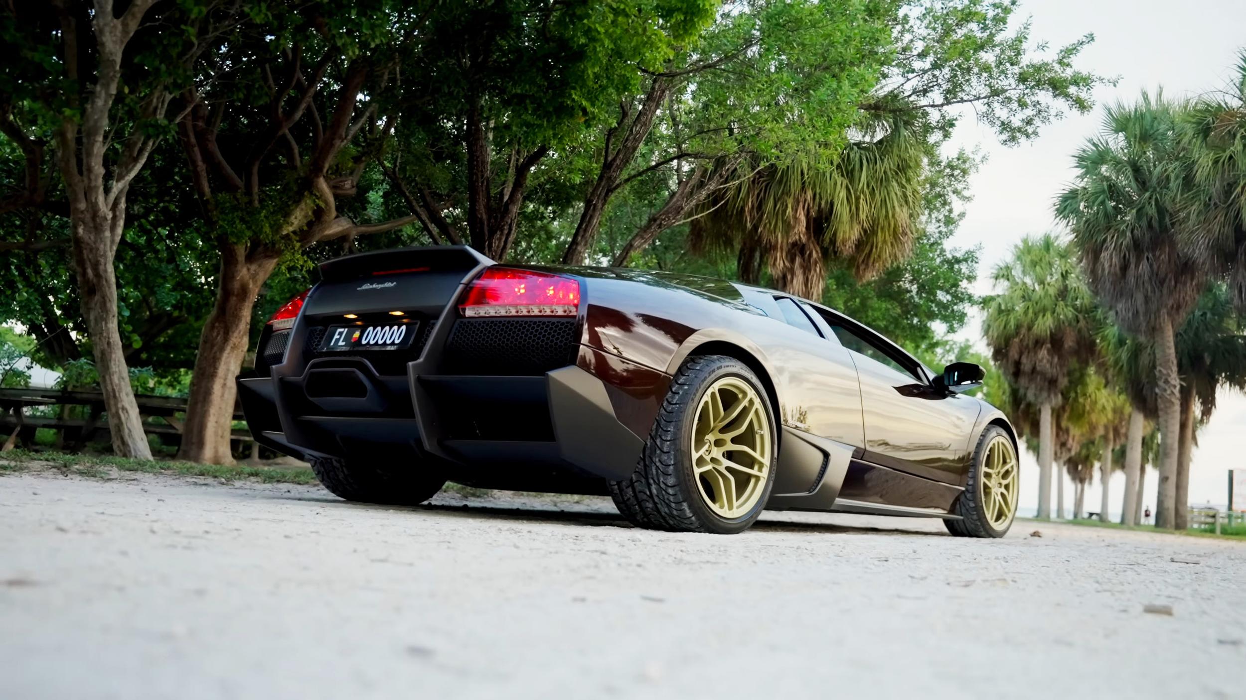 Youtuber buys rare 1 of 1 gated manual murcielago sv