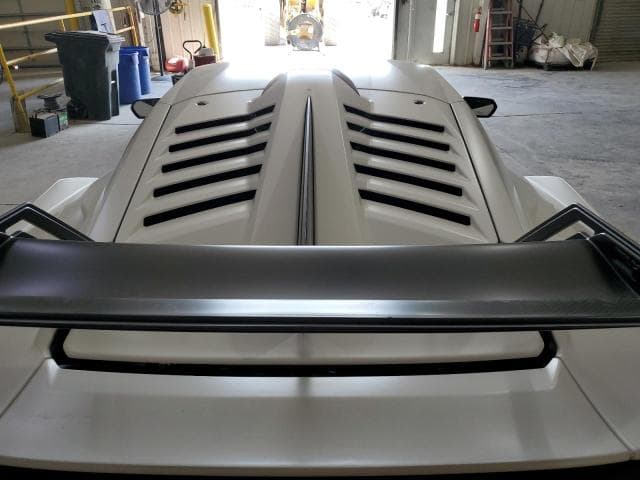 Is The Damaged Huracán Sto With Only 1,142 Miles In A Kansas Junkyard Worth Saving? 25 60155094 image 10