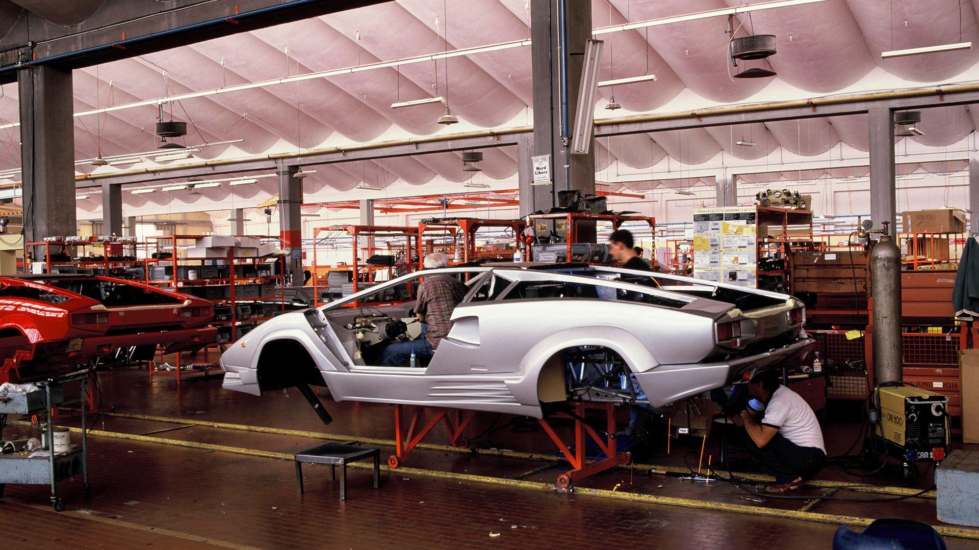 Celebrating 50 Years Of The Lamborghini Countach: Unveiling The Art Of Handcrafted Precision 7 654595
