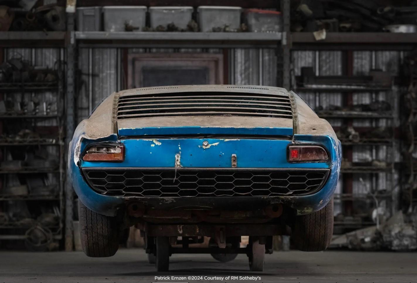 An Extremely Rare Historic Discovery: The Unveiling Of 3 Unrestored Lamborghini Miuras Worth Over 2 Million From A Junkyard! 18 Screenshot 5 7