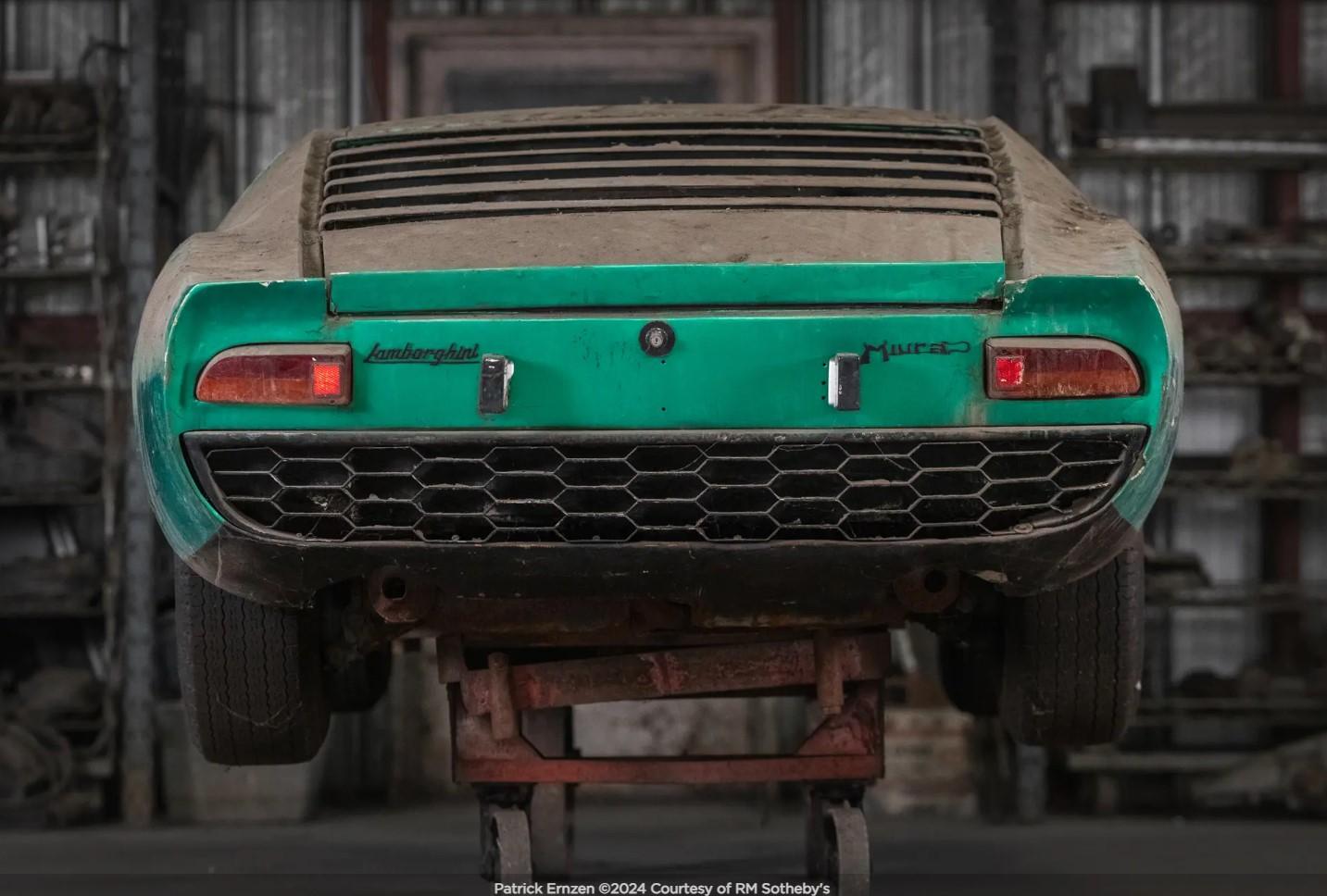 An Extremely Rare Historic Discovery: The Unveiling Of 3 Unrestored Lamborghini Miuras Worth Over 2 Million From A Junkyard! 28 Screenshot 6 6