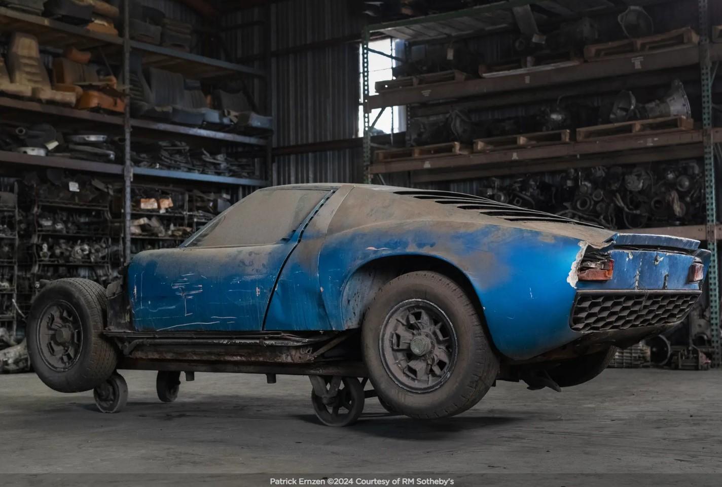 An Extremely Rare Historic Discovery: The Unveiling Of 3 Unrestored Lamborghini Miuras Worth Over 2 Million From A Junkyard! 17 Screenshot 7 5