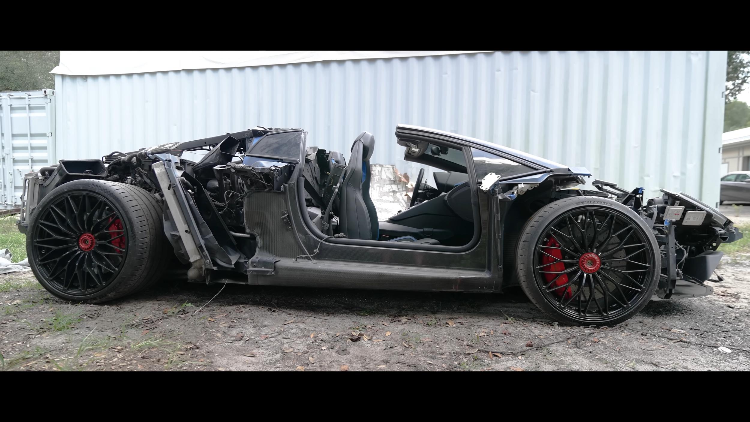 Youtuber Snaps Up Cheapest Salvage Lamborghini Aventador For Under $40K: Bold Gamble Or Costly Mistake? We Explain 14 Vs youtube iboughta400000lamborghiniaventadorforthepriceofatoyotacamry 202 scaled