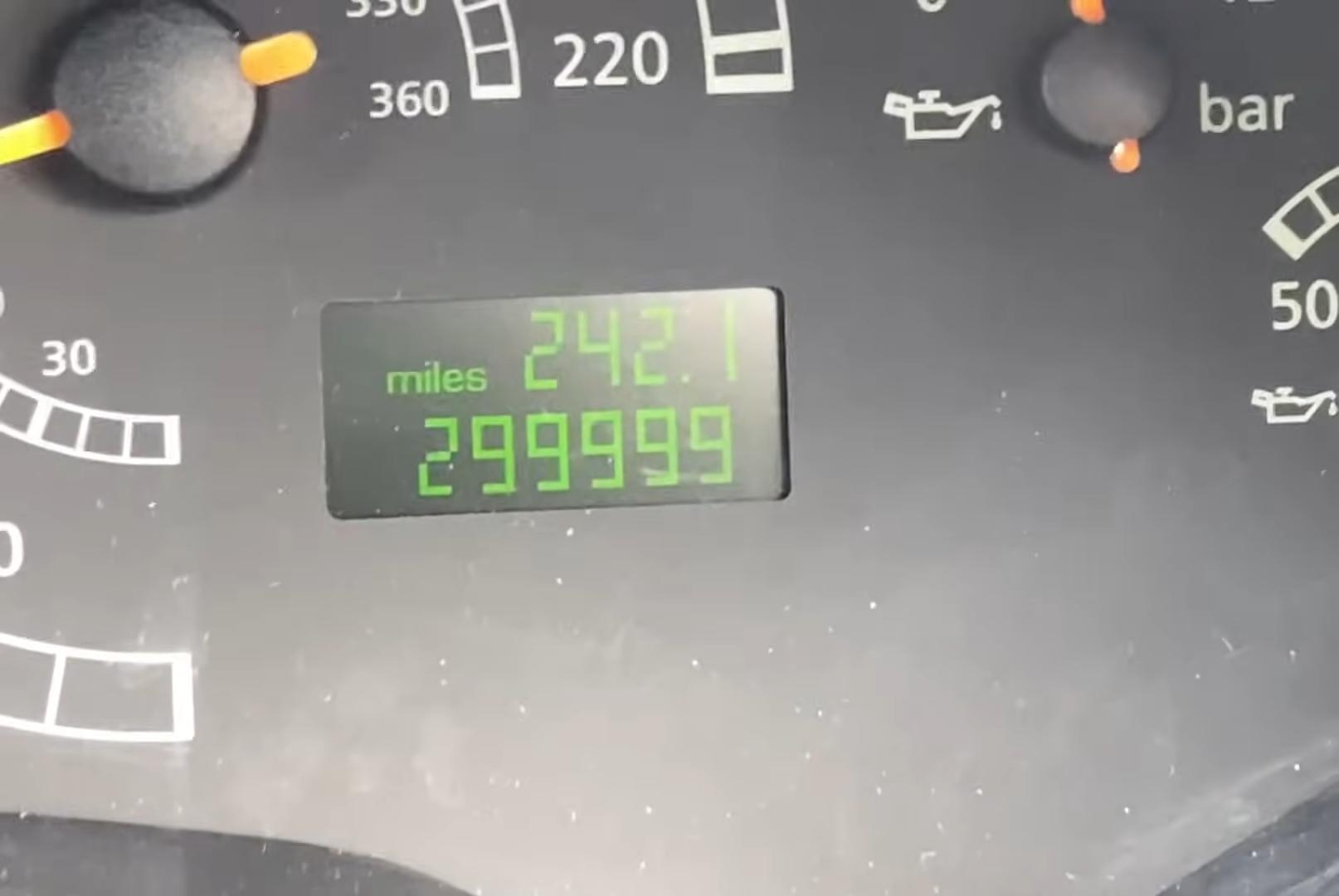 Unstoppable 300000 Miles Lamborghini Murciélago Sets New Standard For Supercar Endurance 3 300000 miles lamborghini murciélago