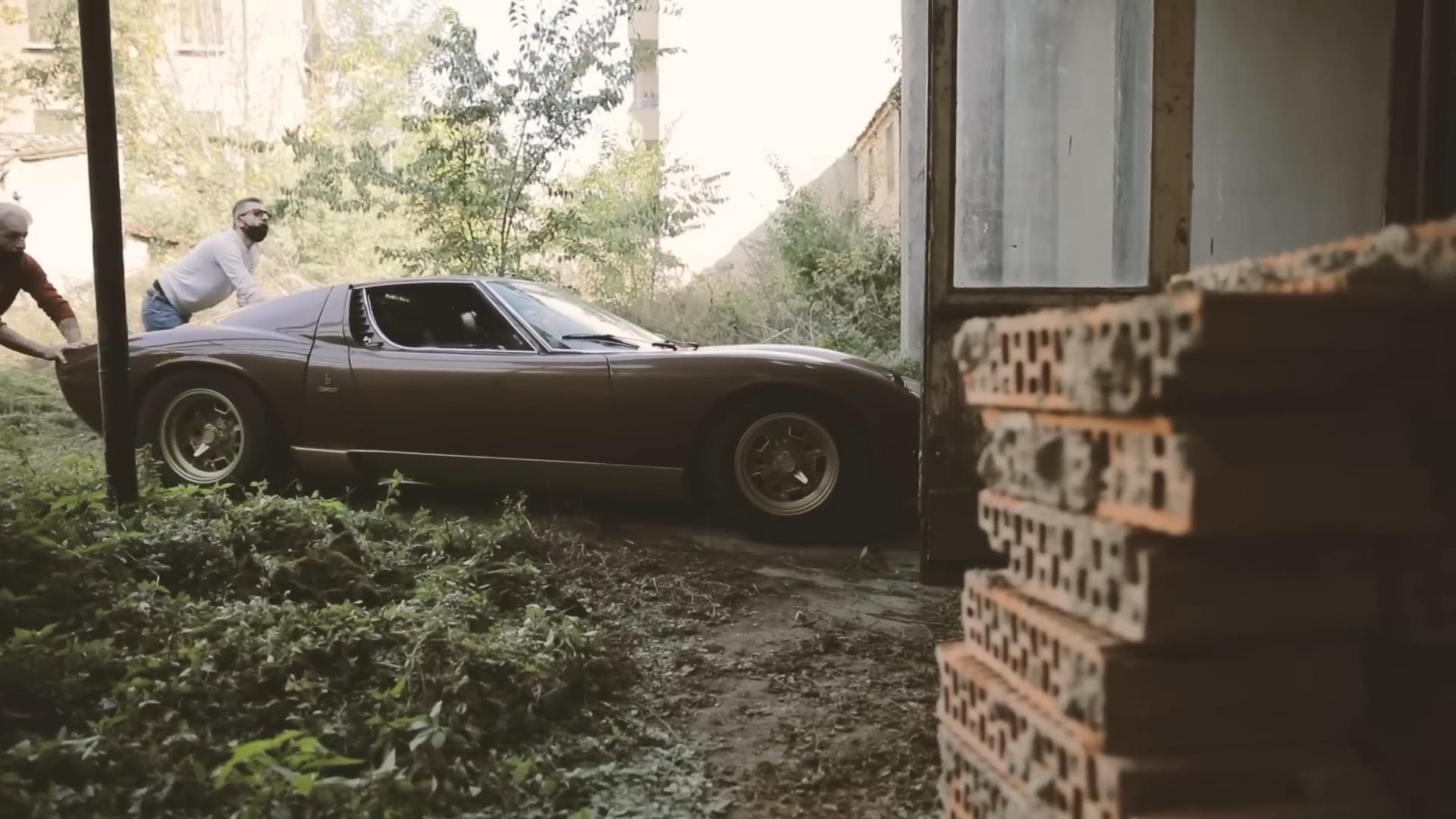 The $4 Million Rare 1972 Lamborghini Miura P400Sv In Bruno Metallizzato Color Discovered Hidden In A Northern Italy Barn 9 Vs youtube thefinalact lamborghinimiurasv 138