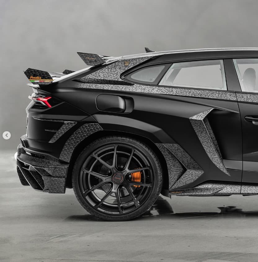 Why The Controversial Two-Door Edition 900 Hp Lamborghini Urus By Mansory Sparks Both Admiration And Criticism! 18 Screenshot 3 5
