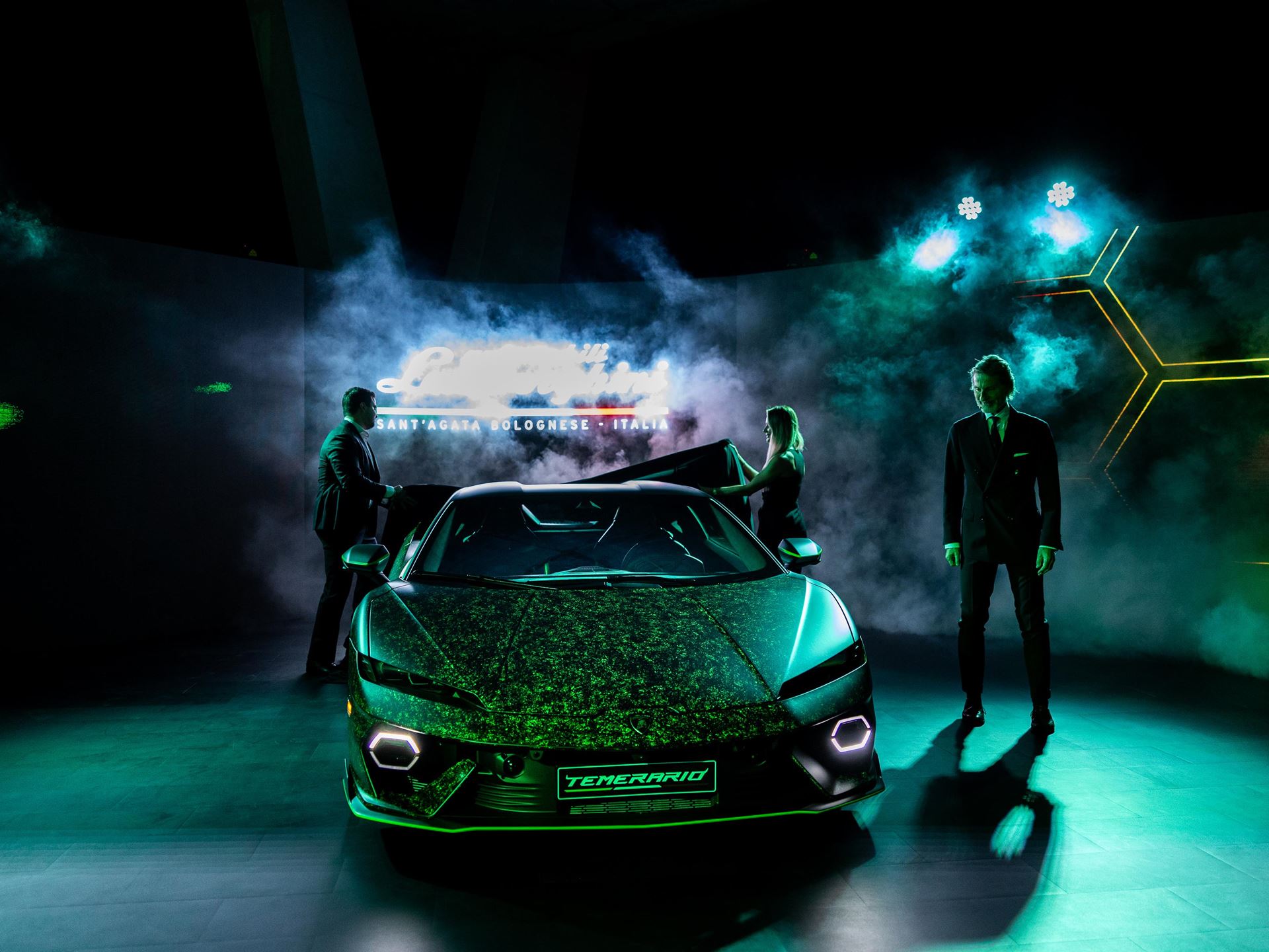 Hurac n successor temerario concept reveal exterior front 016