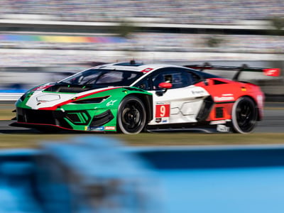 Huracan action side 004