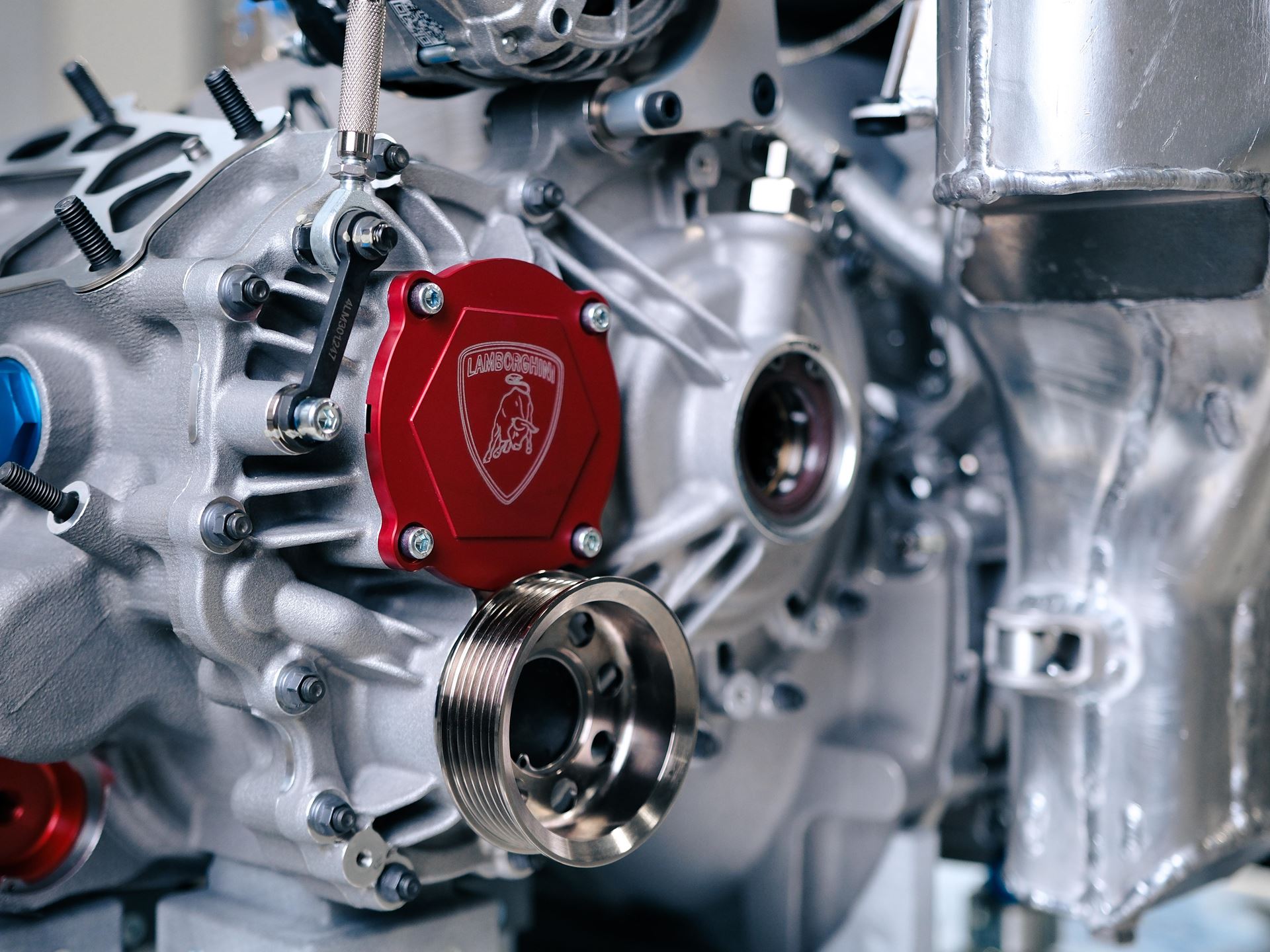 How Lamborghini Built A Gt3 Race Car That Shares Your Road Car'S Engine 11 Other close up 004