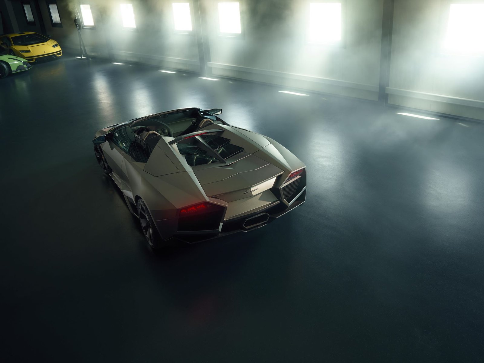 Revent n roadster exterior overhead rear 069