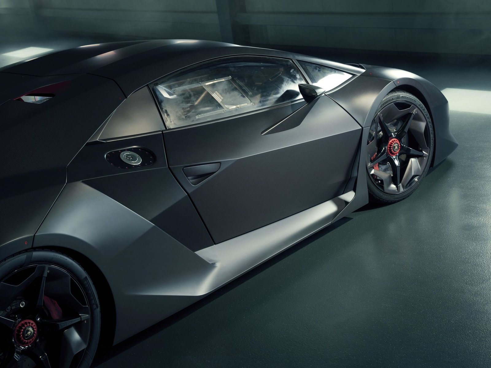 Sesto elemento exterior side profile mid section 016
