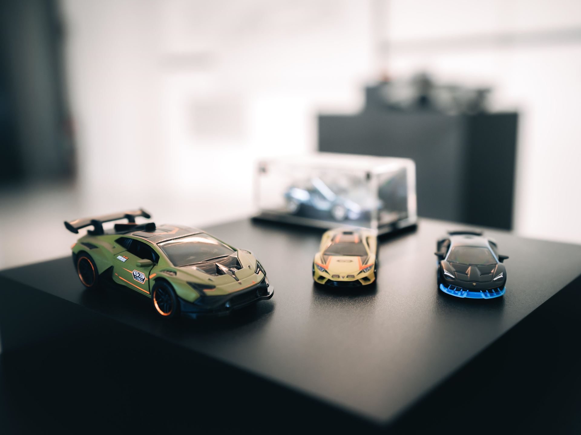 Carbon Fiber Padel Rackets And Costa Del Sol Villas: Is Lamborghini'S Lifestyle Empire A Stroke Of Genius Or Brand Dilution? 45 Lamborghini design collaborations lifestyle strategy other 017
