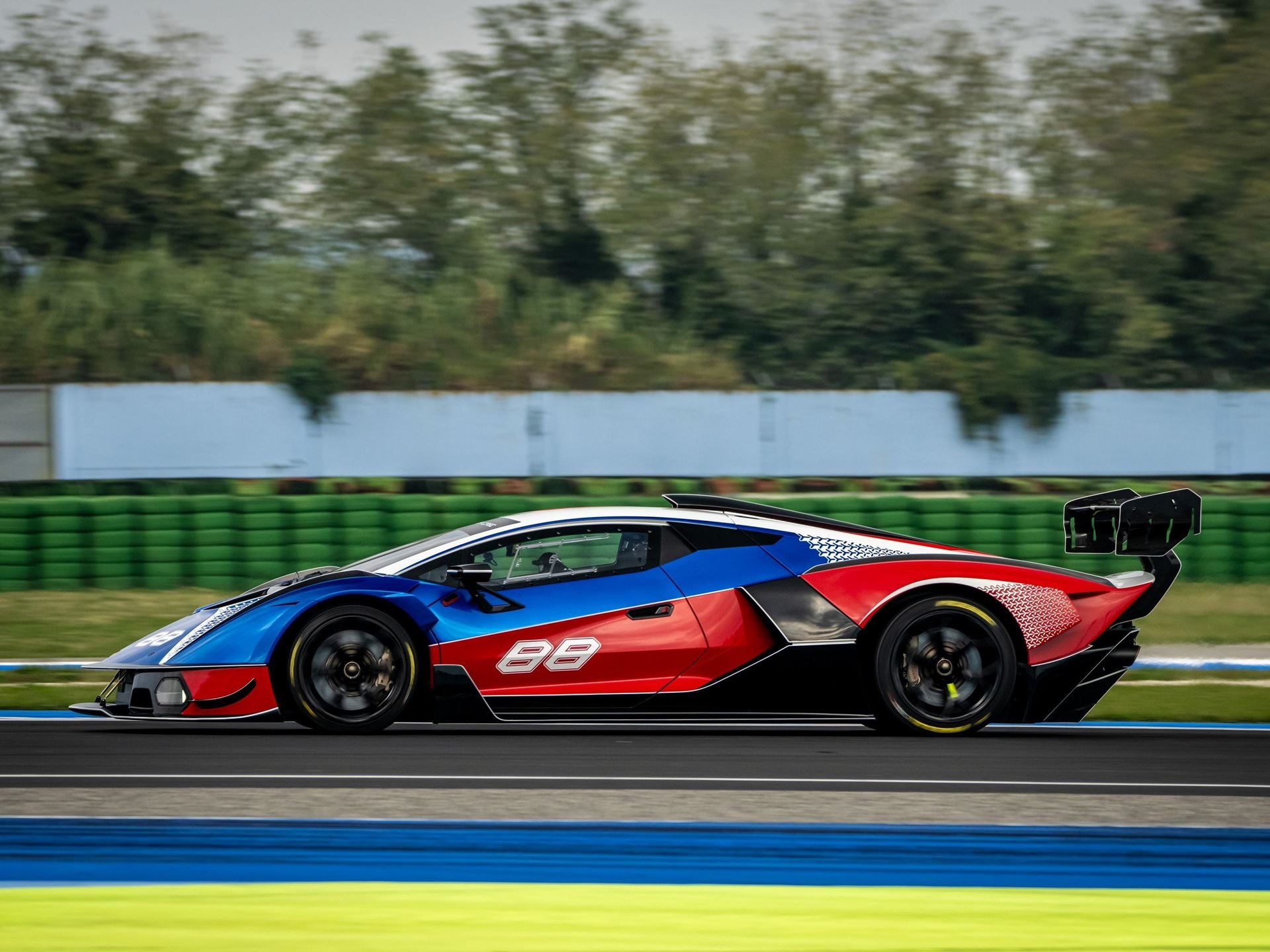 Lamborghini'S 830 Hp Track-Only V12 Returns To Four European Circuits In 2026, And The Real Story Is What Owners Get For Their $2 Million 5 Lamborghini essenza scv12 2026 events calendar action 007