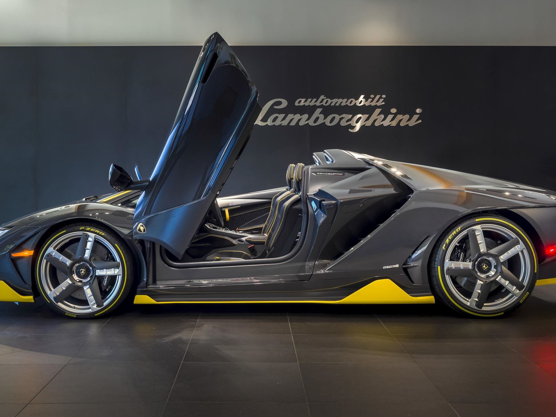 Lamborghini few off roadster fenomeno exterior 027