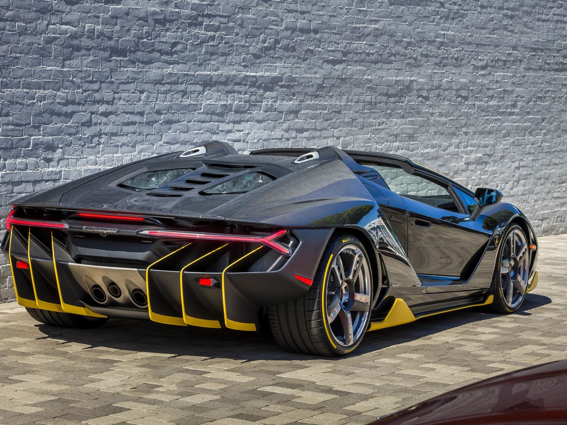 Lamborghini few off roadster fenomeno exterior 037