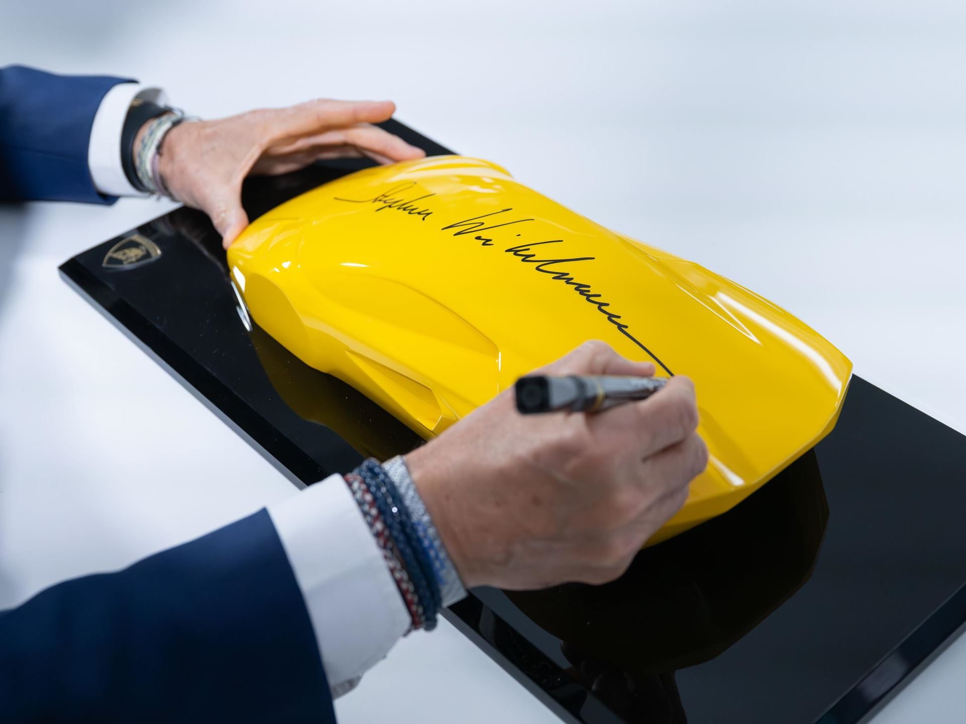 Lamborghini'S Fully Hybridized Lineup Lands In Poland As Katowice Showroom Opens For Business 51 Lamborghini katowice showroom poland hybrid lineup detail 015