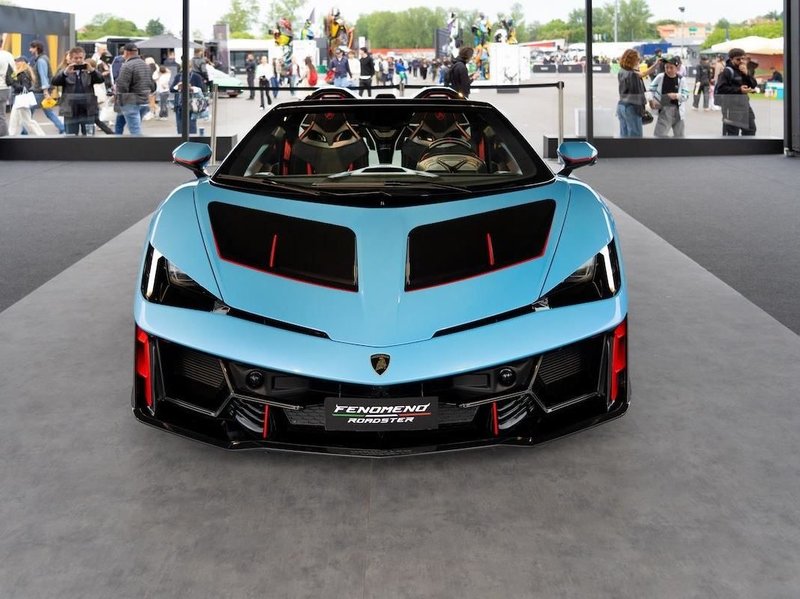 Lamborghini Fenomeno Roadster in Blu Cepheus with Rosso Mars accents on display at Lamborghini Arena 2026
